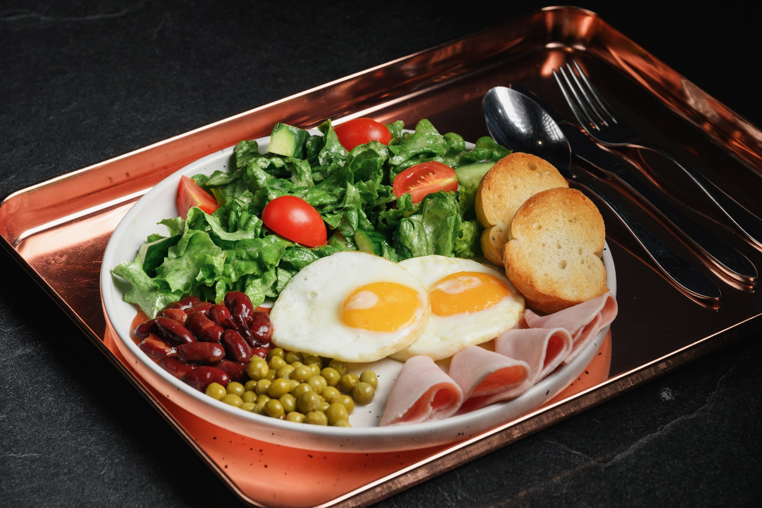 Фуд-фотография для кафе в Петропавловске-Камчатском. Профессиональная фотосъемка блюд и напитков в Петропавловске-Камчатском. Создание аппетитных фотографий для меню кафе в Петропавловске-Камчатском. Фуд-фото для соцсетей ресторана в Петропавловске-Камчатском. Заказать фуд-съемку для кафе в Петропавловске-Камчатском.