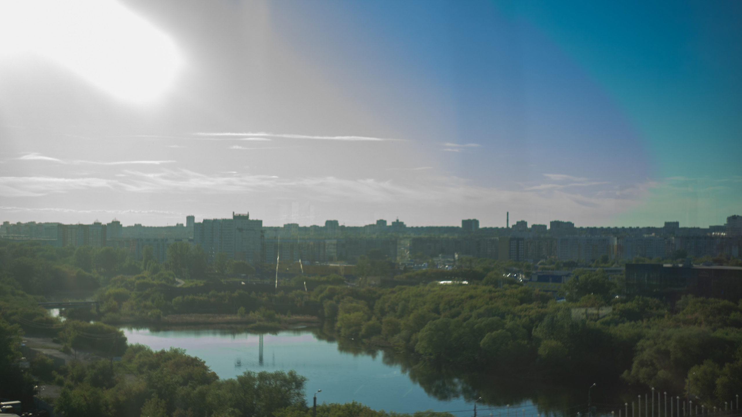 Tender Colors of a Heavy City. Whoii art