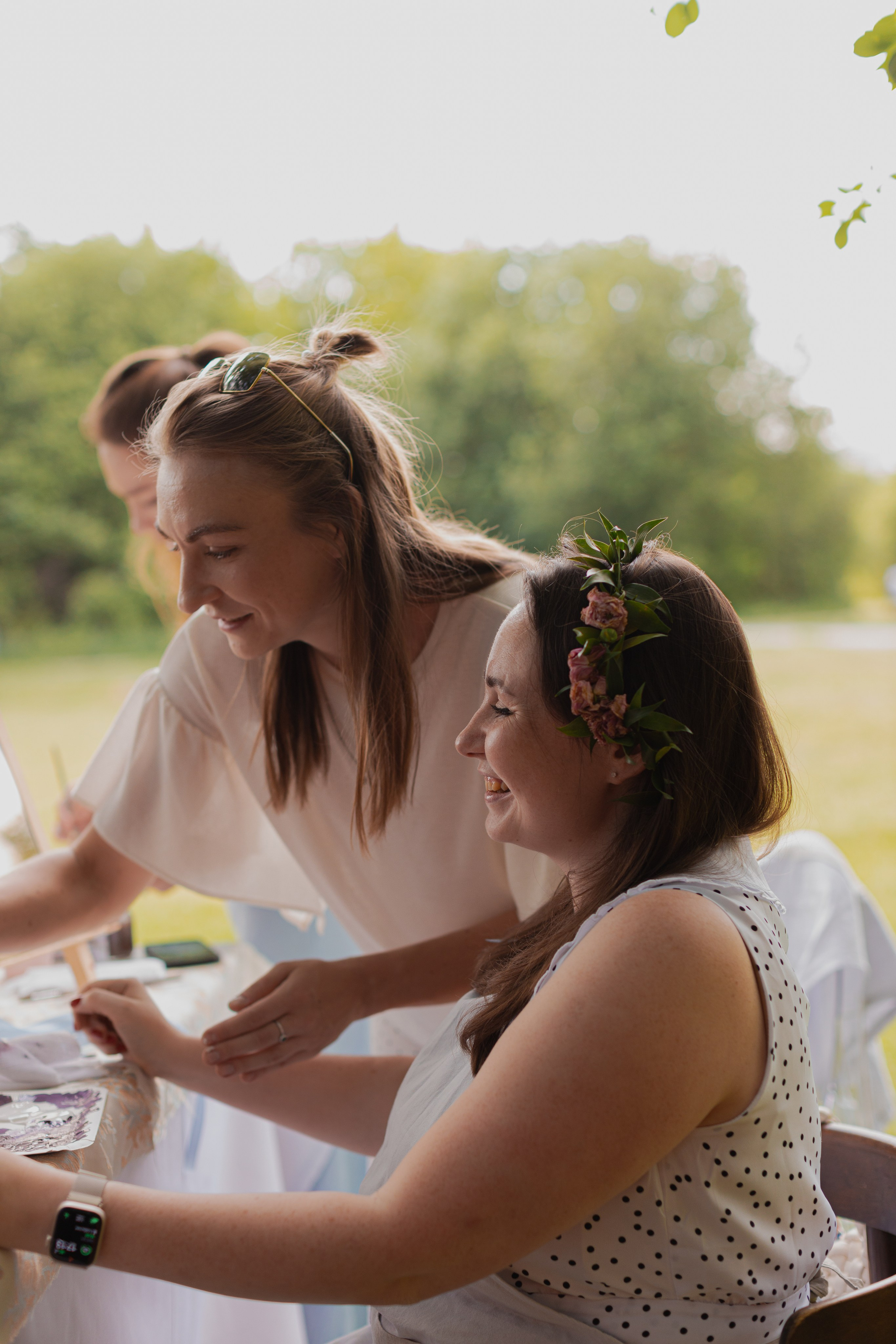 Мк Сирень на зеркале (девичник в парке). Анастасия Ракчеева Художник
