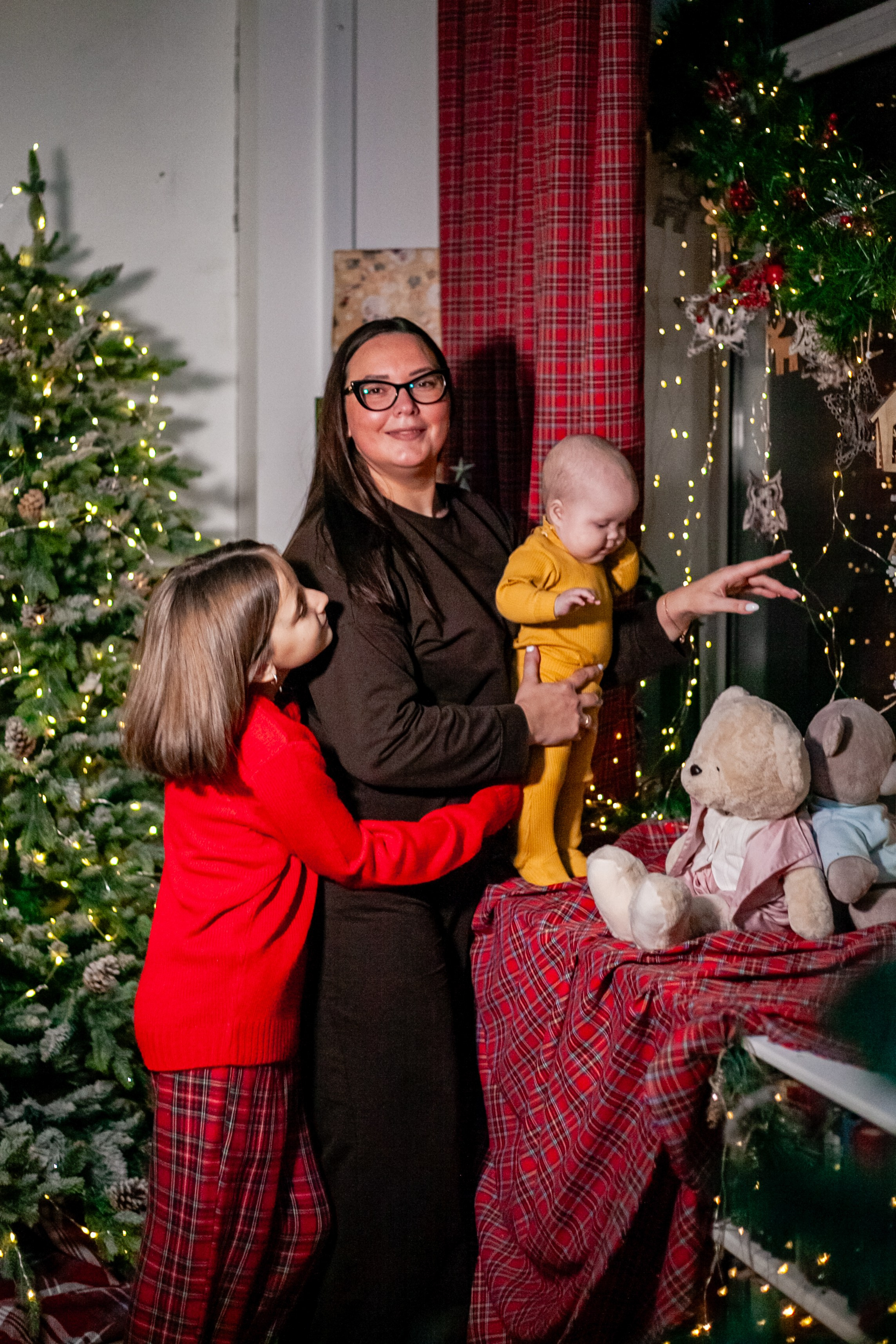 Ульяна и ее семья новый год 2024. Свадебный и семейный фотограф в Армавире