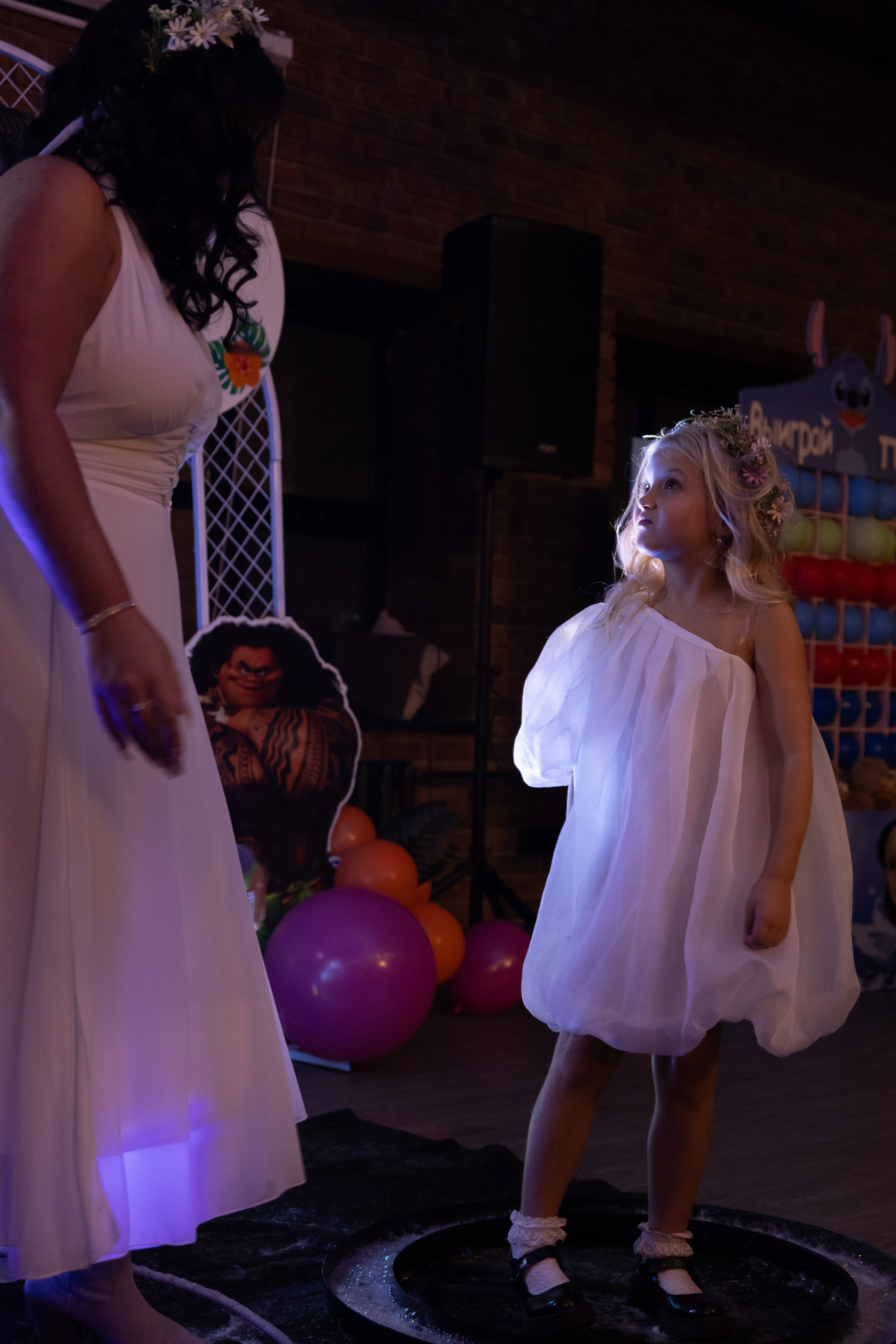 День Рожденья Оливия 7 лет. Портретный Студийный и уличный фотограф Москва. Индивидуальные, Семейные, Беременность, Будуар, Каталог, контент съемки для блога и бизнеса