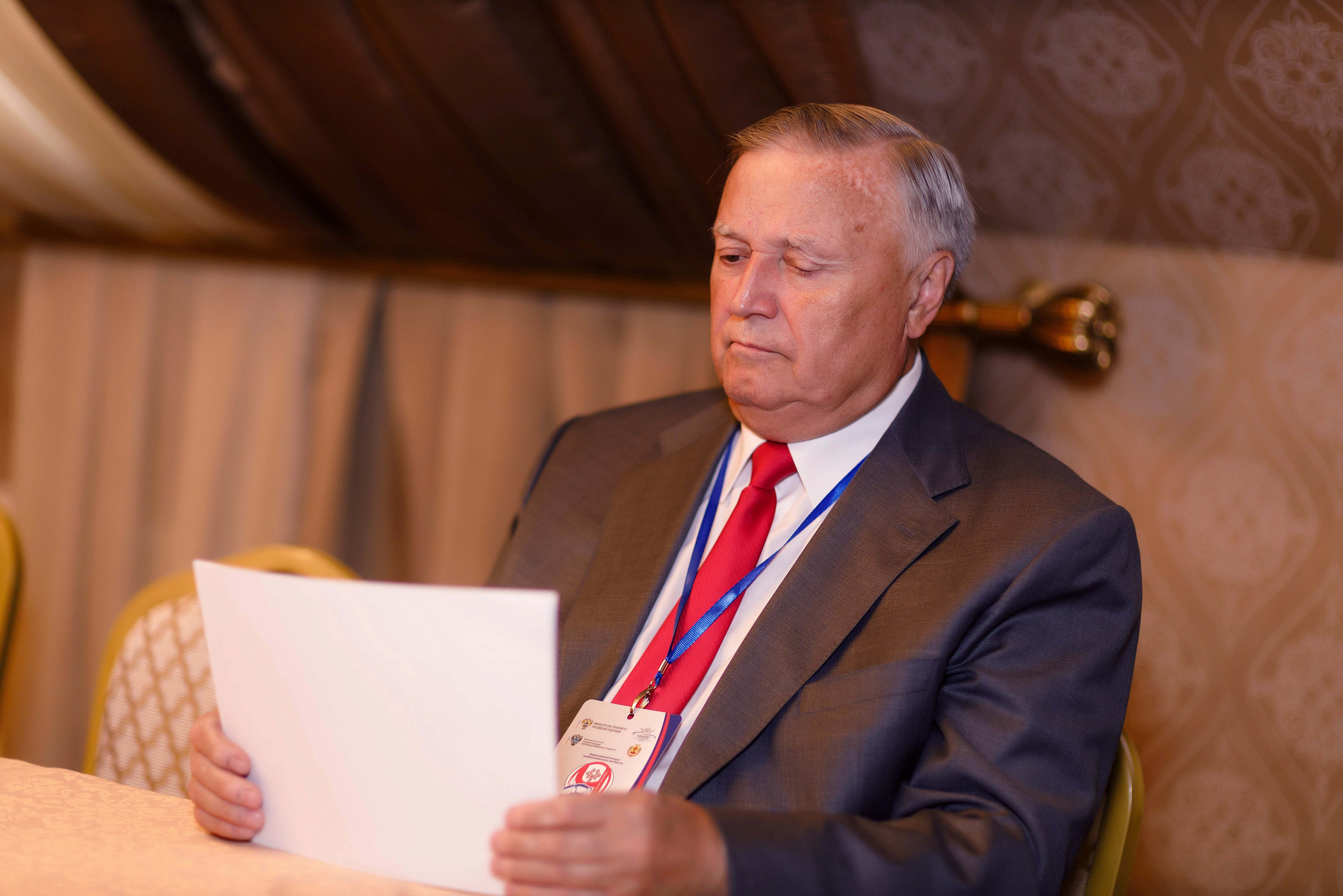 Лучший водитель троллейбуса России — 2024. Портретный и репортажный фотограф в Чебоксарах Андриян Чаркин