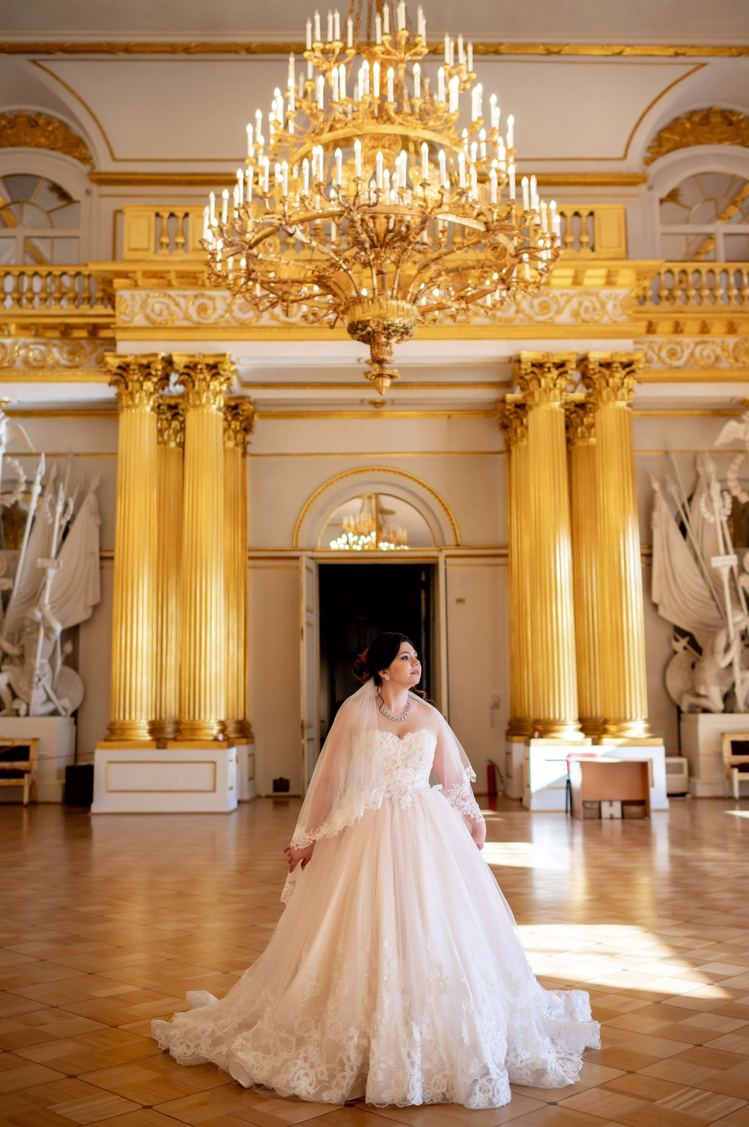 Самая красивая свадебная фотосессия в Эрмитаже. Лучшие свадебные фотографии в Эрмитажа. Портретный, семейный и свадебный фотограф в Санкт-Петербурге и в Пушкине Ширяев Денис
