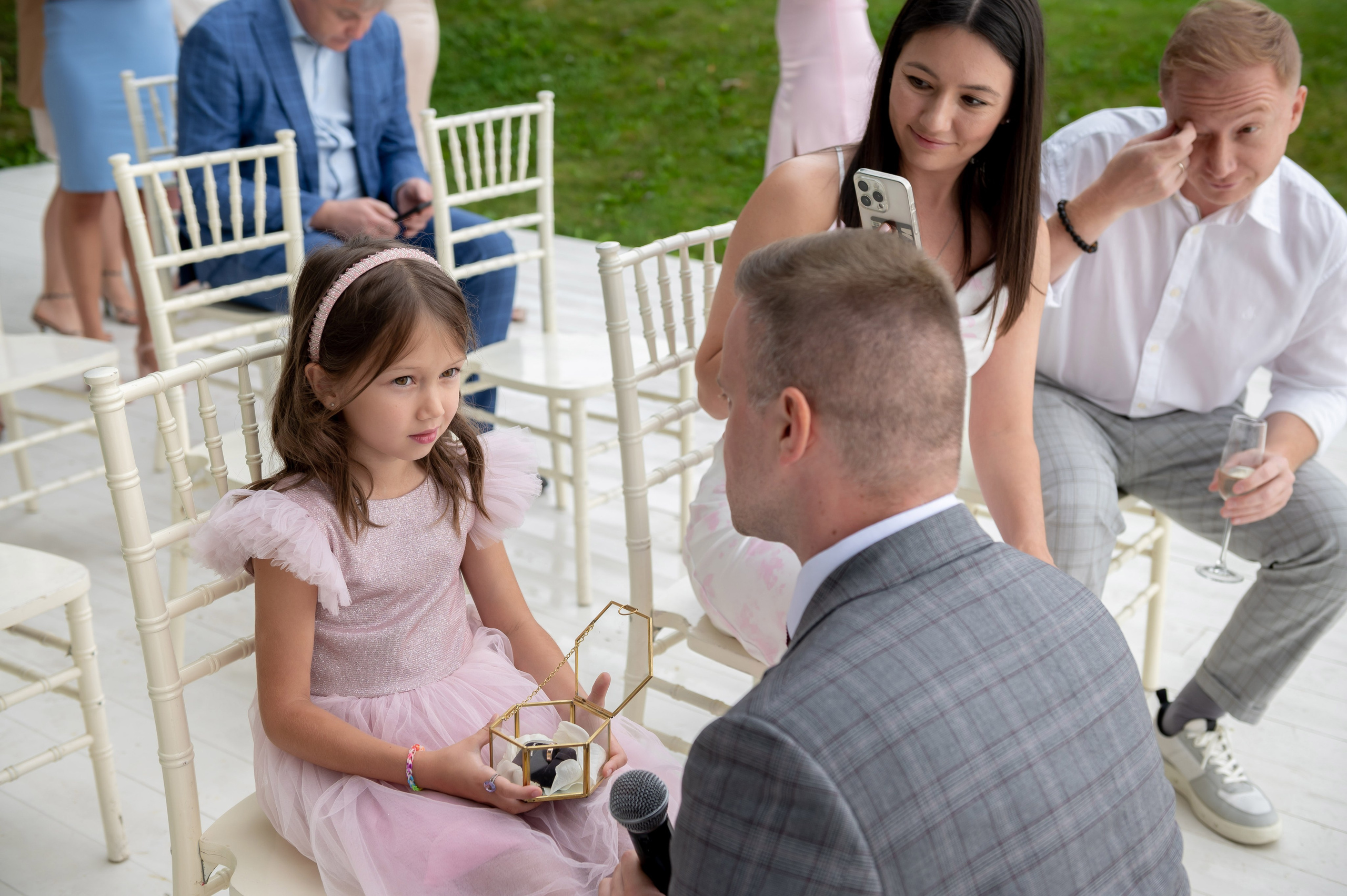 Классическая свадебная фотосессия Аины и Антона по самым красивым местам для свадебной прогулки в Санкт-Петербурге. Портретный, семейный и свадебный фотограф в Санкт-Петербурге и в Пушкине Ширяев Денис