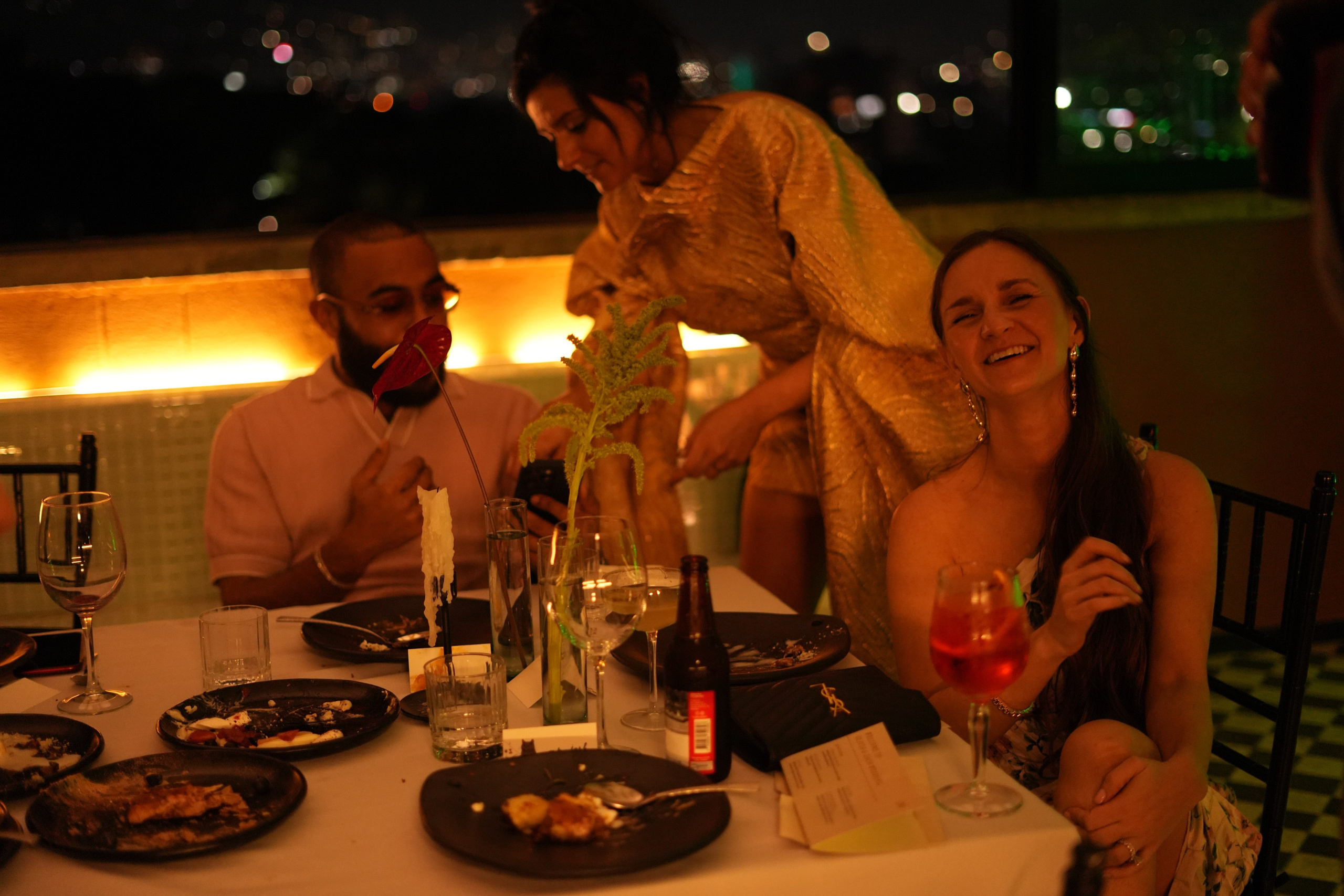 Olivia and Zack / 1 wedding day. Wedding Photographer in Barcelona and Medellin