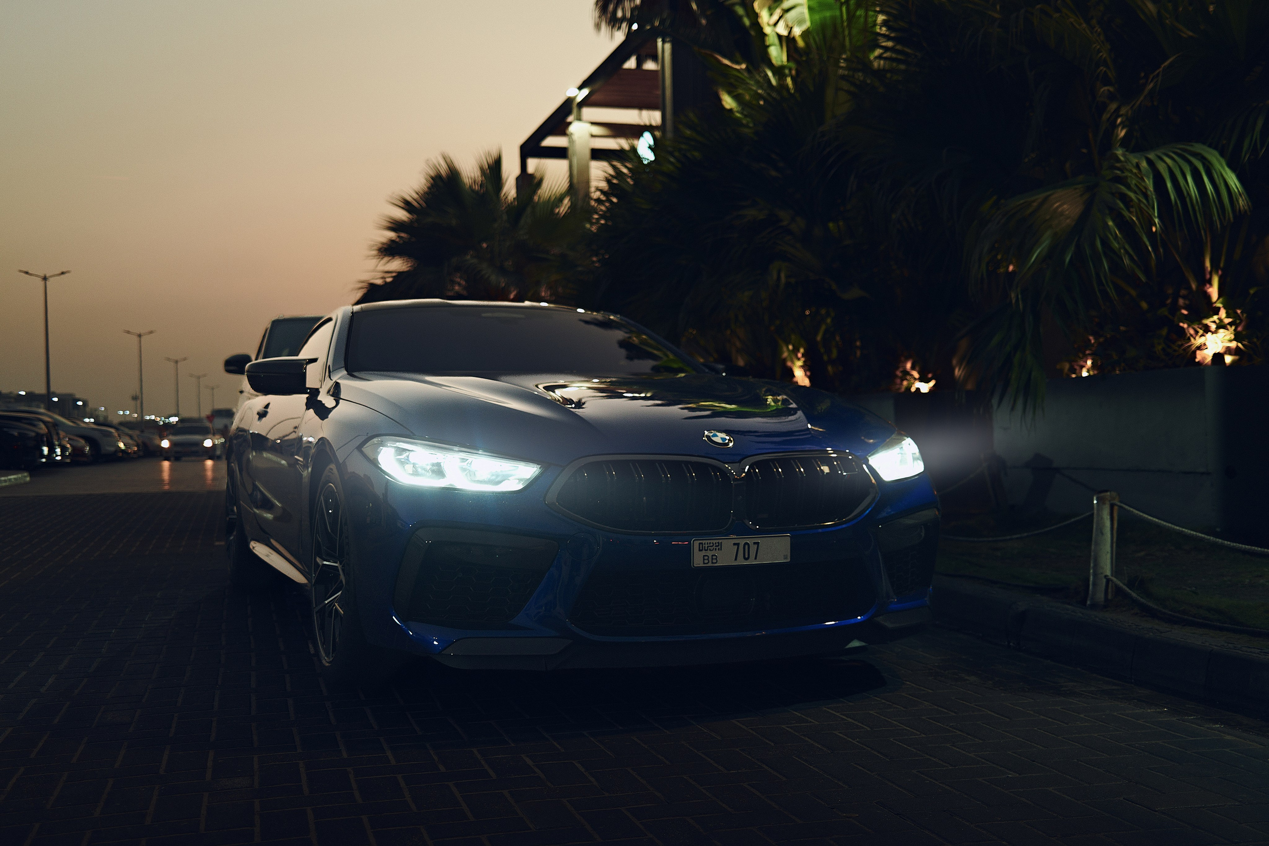 BMW M8. NOIZOMAX Художественный фотограф в Дубай