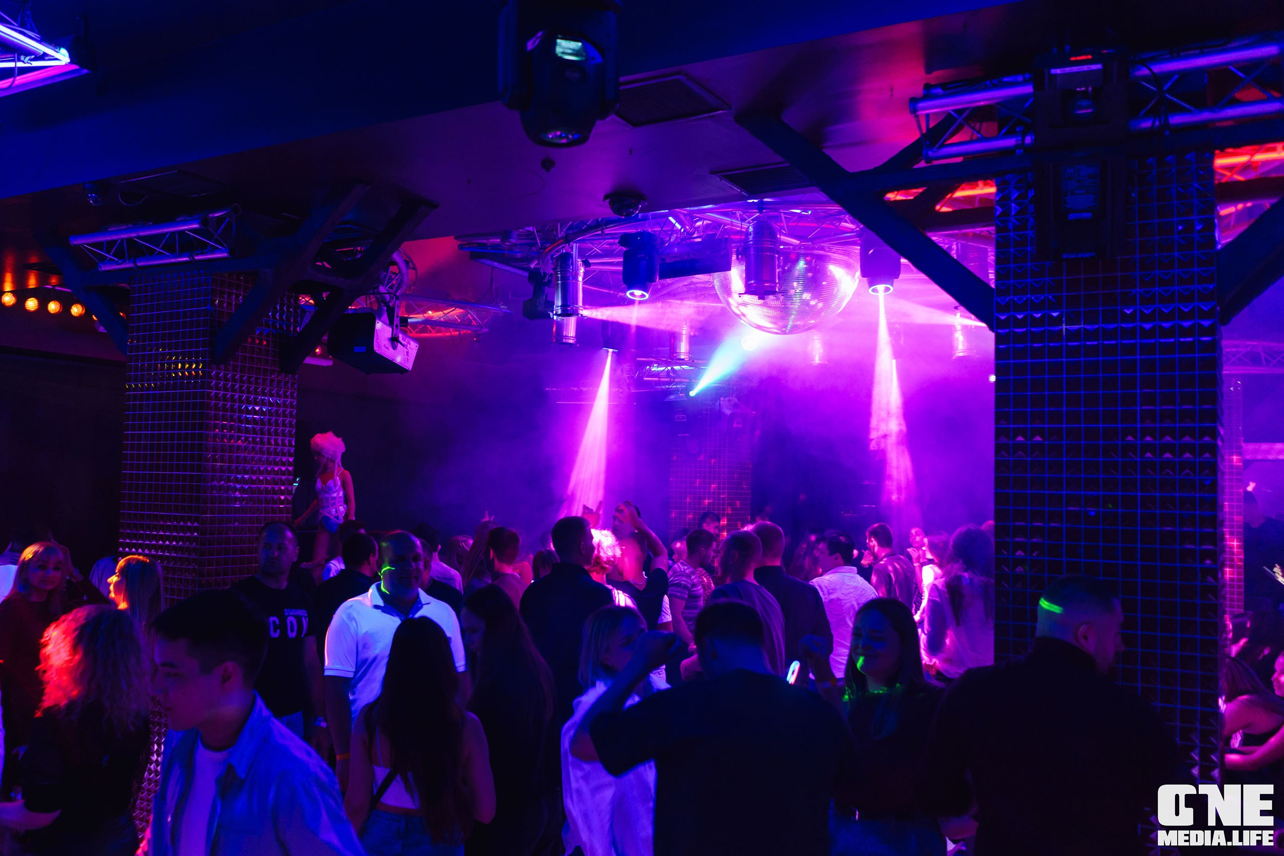 Фоторепортаж из РК Планета. One Media Life: фоторепортажи, фотоотчеты с мероприятий и заведений