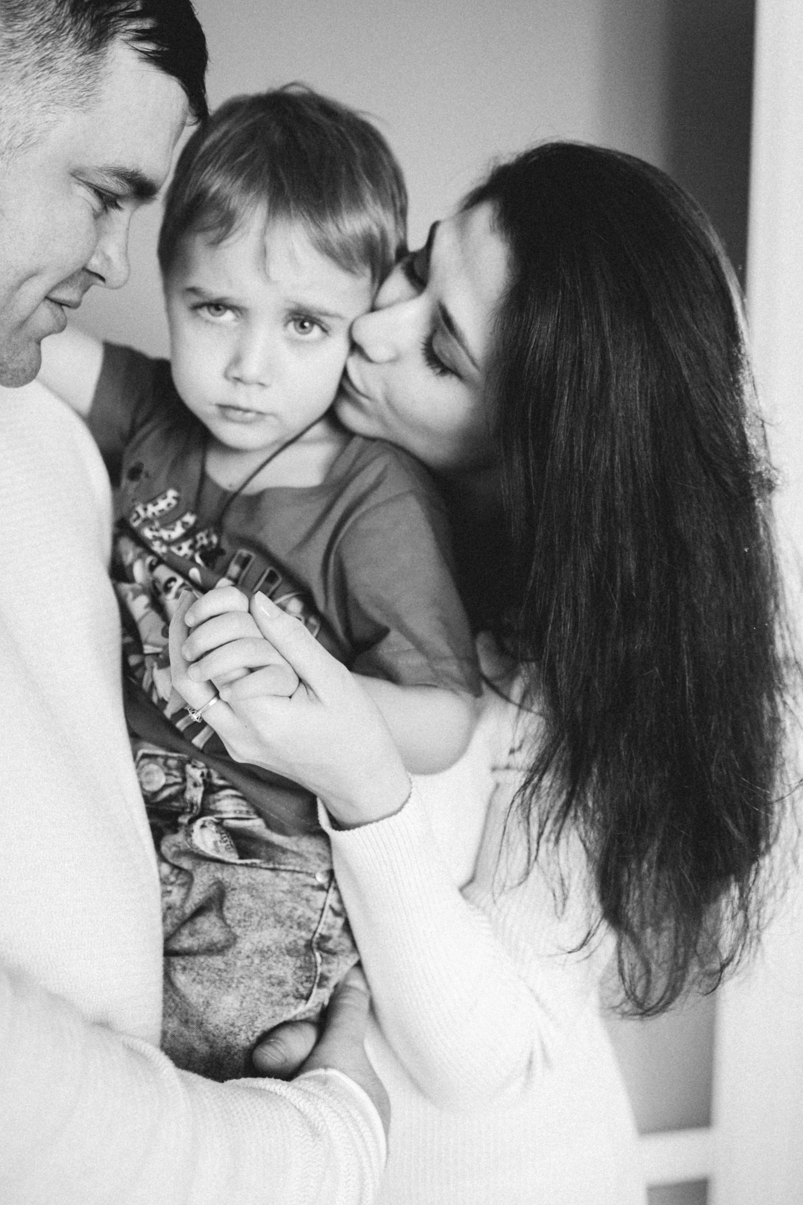 Семья — это тепло объятий и свет улыбок!. Фотограф Москва Светлана Кирюшина