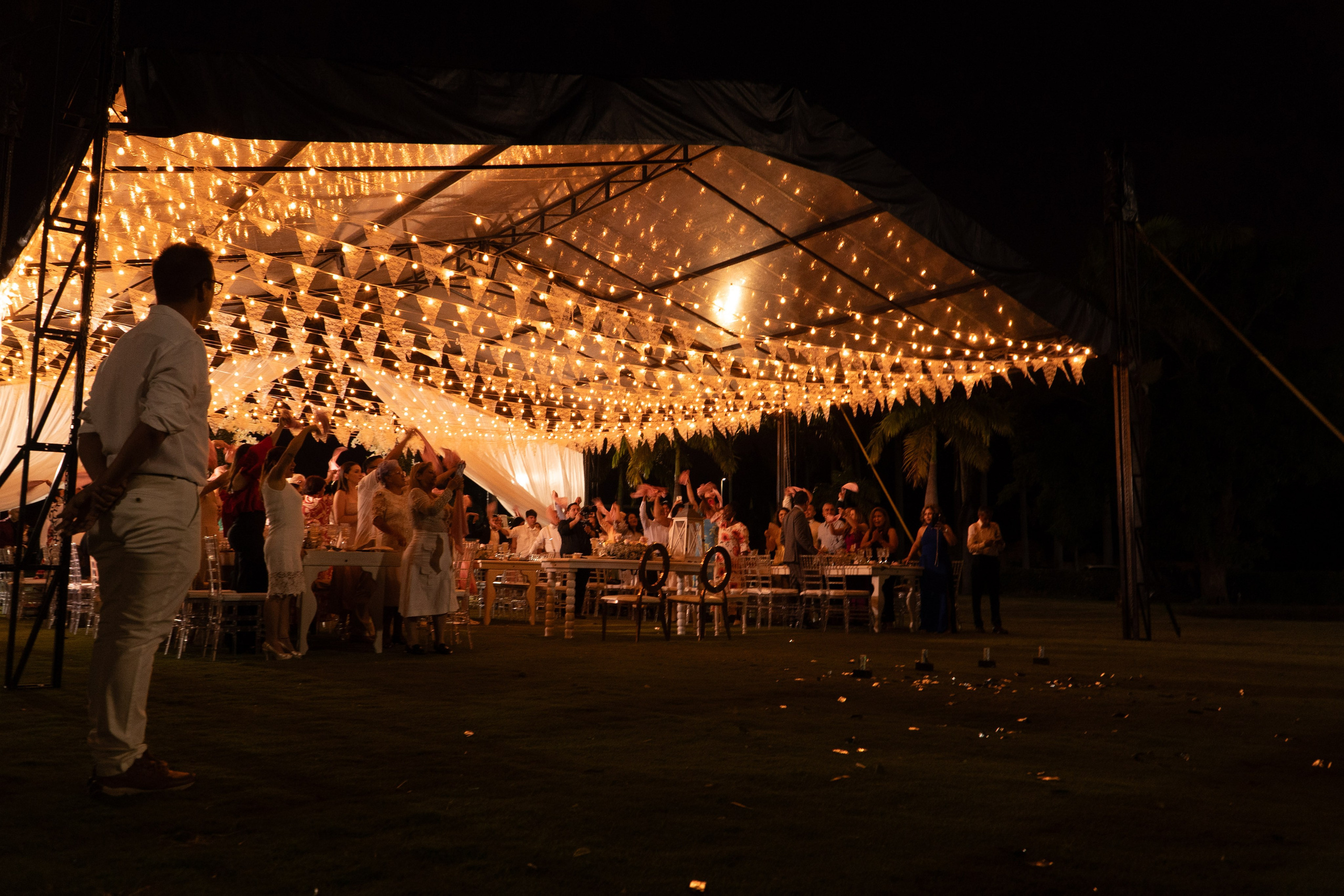 Carola & Gerson. Wedding Photographer in Barcelona and Medellin