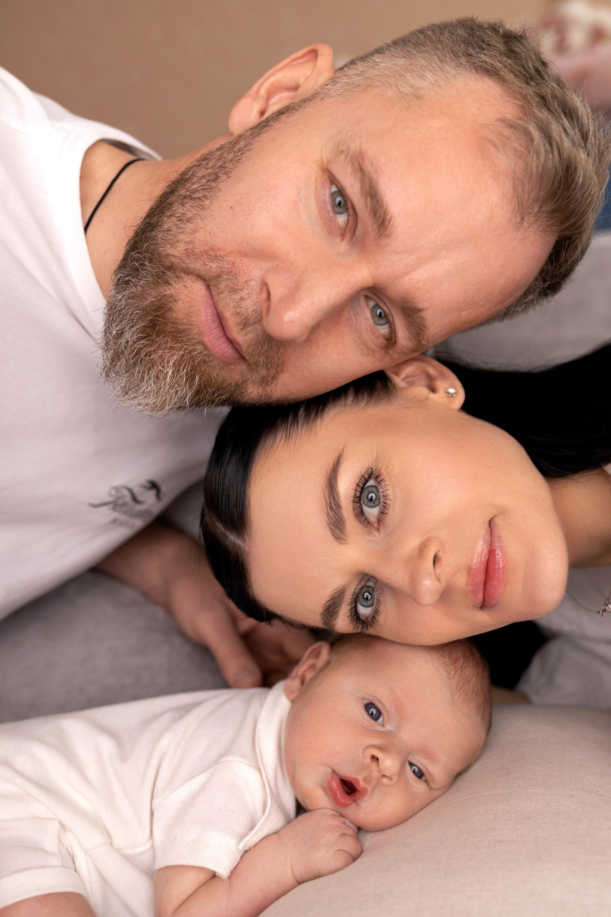 Newborn съемка в стиле Лайф. Фотограф новорожденных малышей в Омске и Омской области Эльвира Камаева