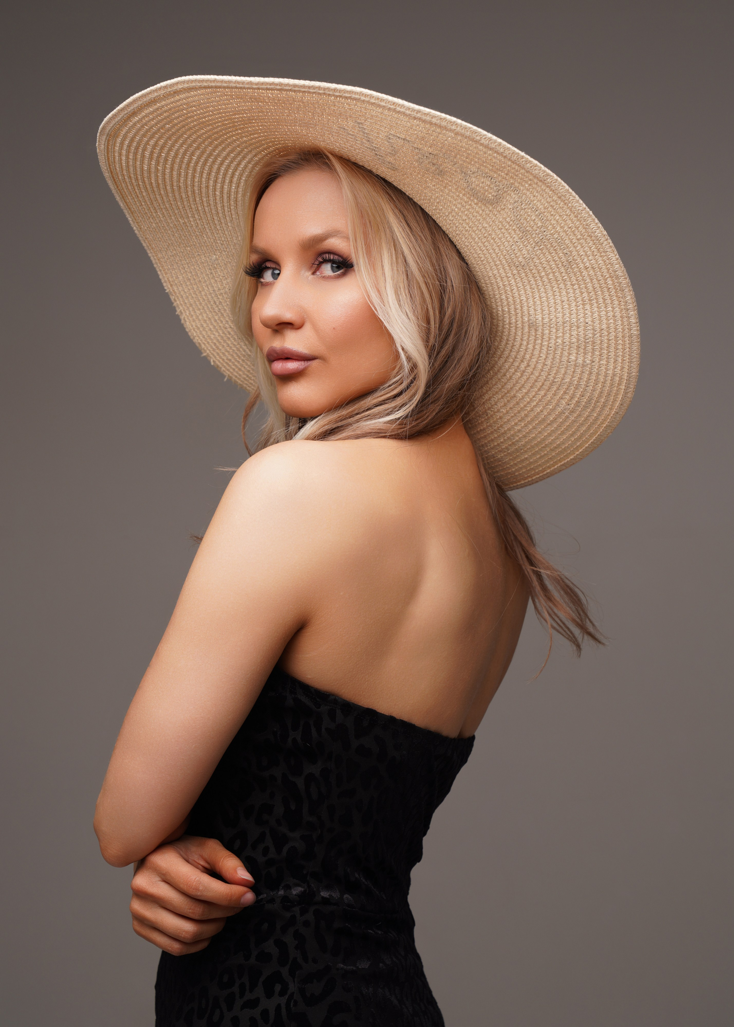 Аксессуары. Оксана Волик фотограф в Архангельске. Аренда фотостудии White Studio