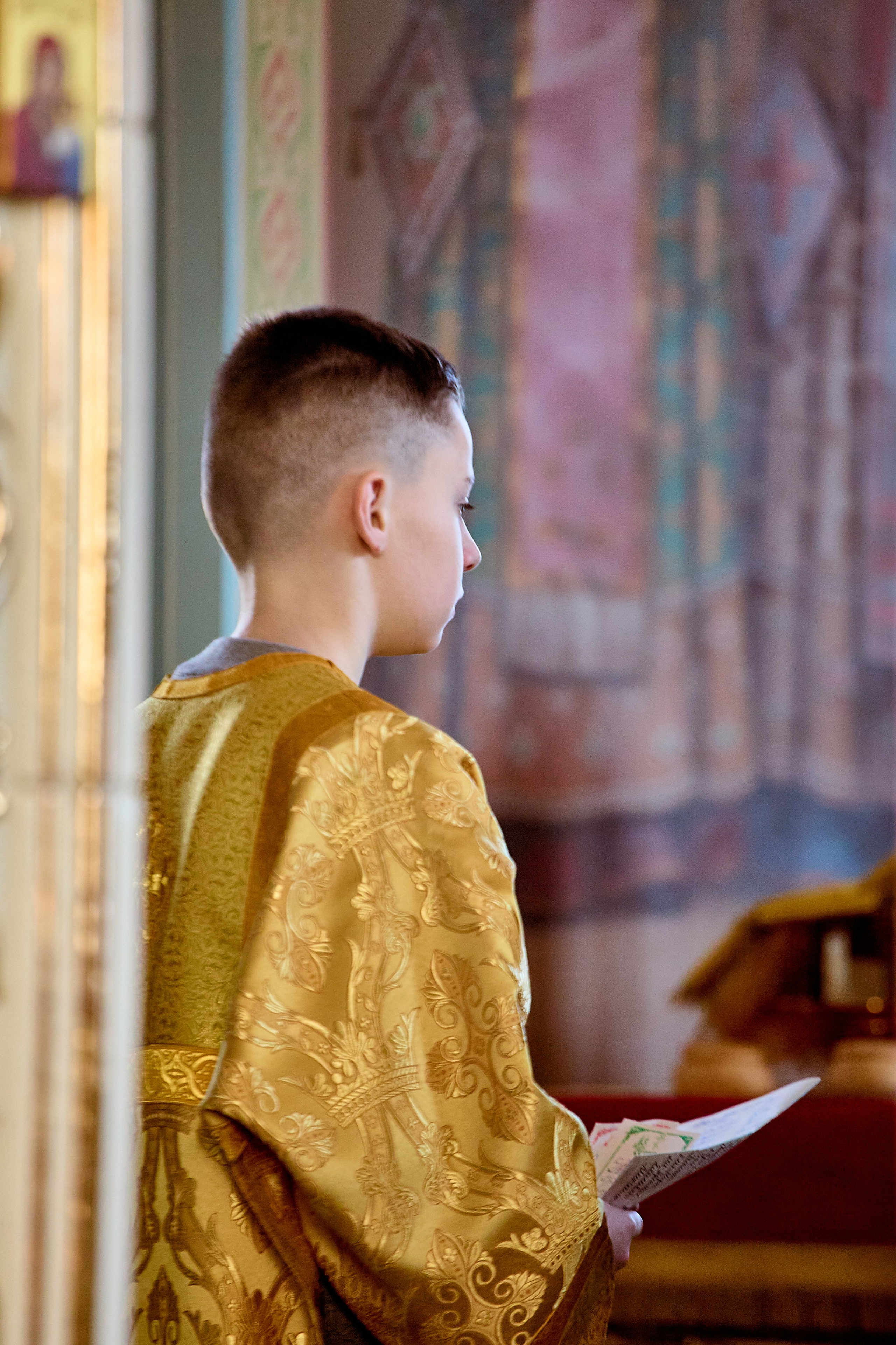 В Алтаре. Храм Преподобного Серафима Саровского. Православный портретный и детский фотограф Николай Голованов. Г. Дзержинск