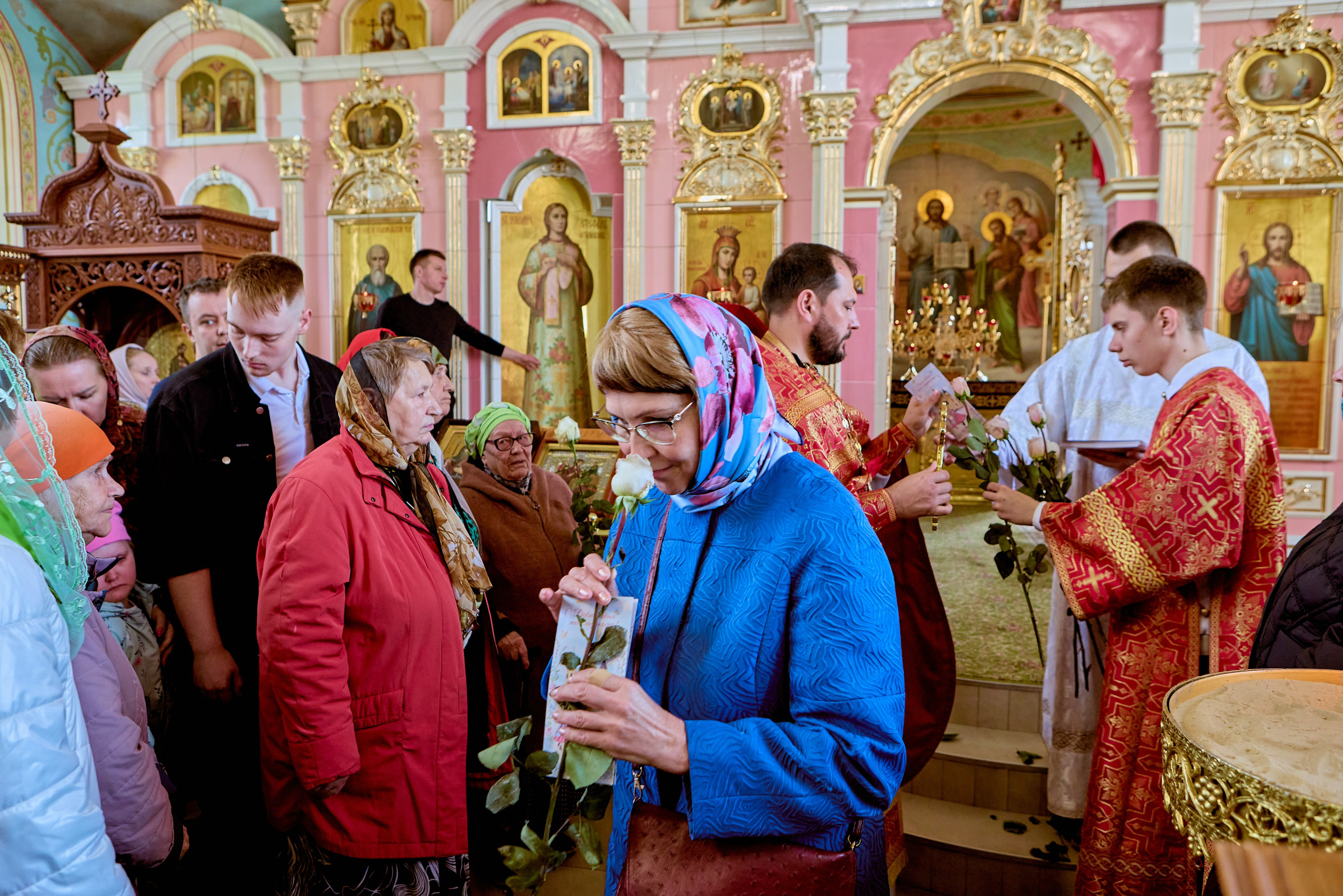Фотографии Литургии в Праздник Святых Жен Мироносиц