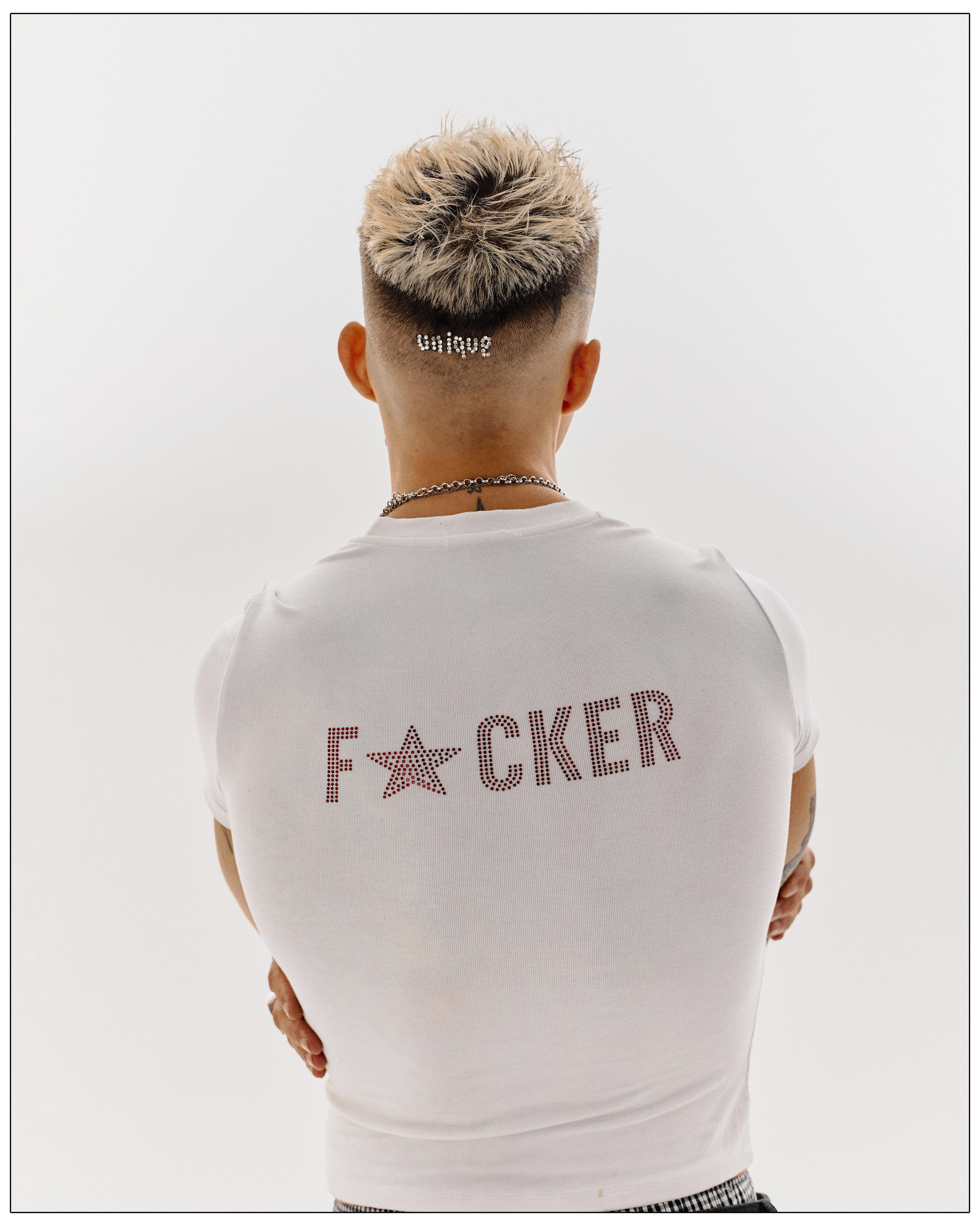 Vanya. Влада Зюзина — adalwzet posmotri — коммерческий фотограф в Москве — портретный фотограф, фотограф для брендов