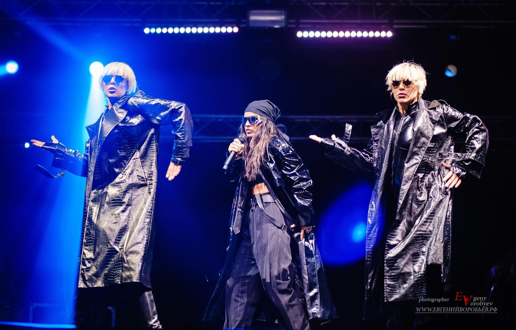 Концерт певицы зиверт в Красноярске фото репортаж артистка шоу фоторепортаж репортажный фотограф фотосъёмка заказать цена стоимость пример