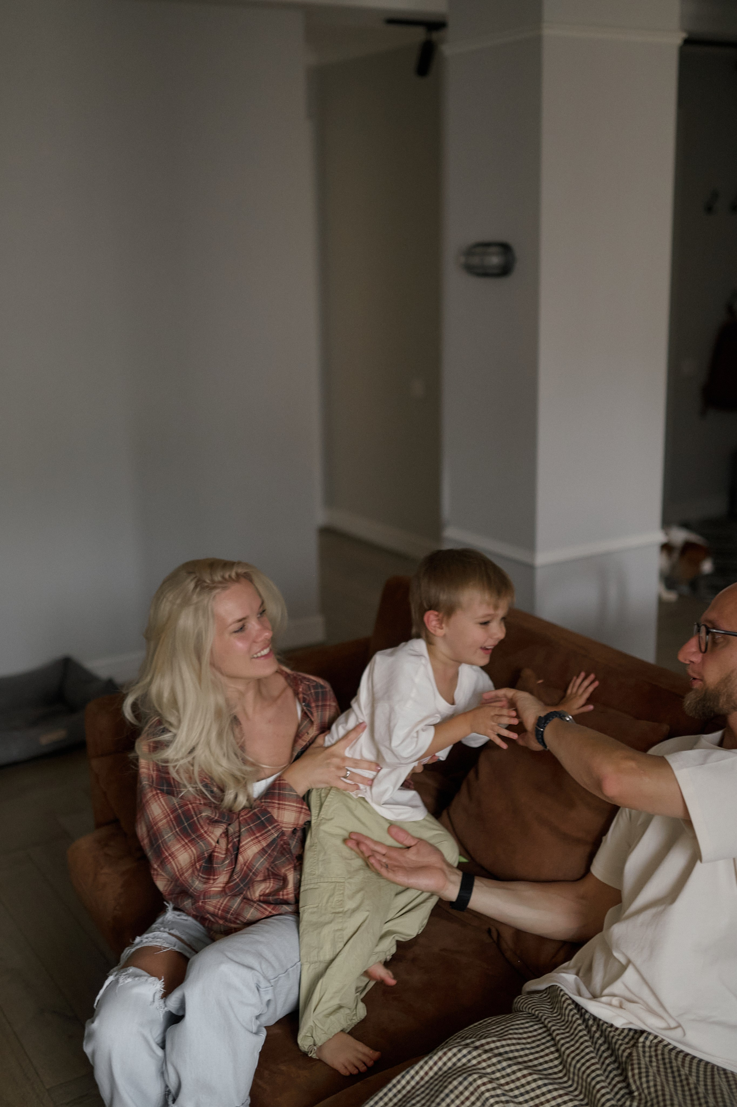 Серёжа, Вика, Макар и Кэш. Семейный и свадебный lifestyle-фотограф в Москве Мария Петрова