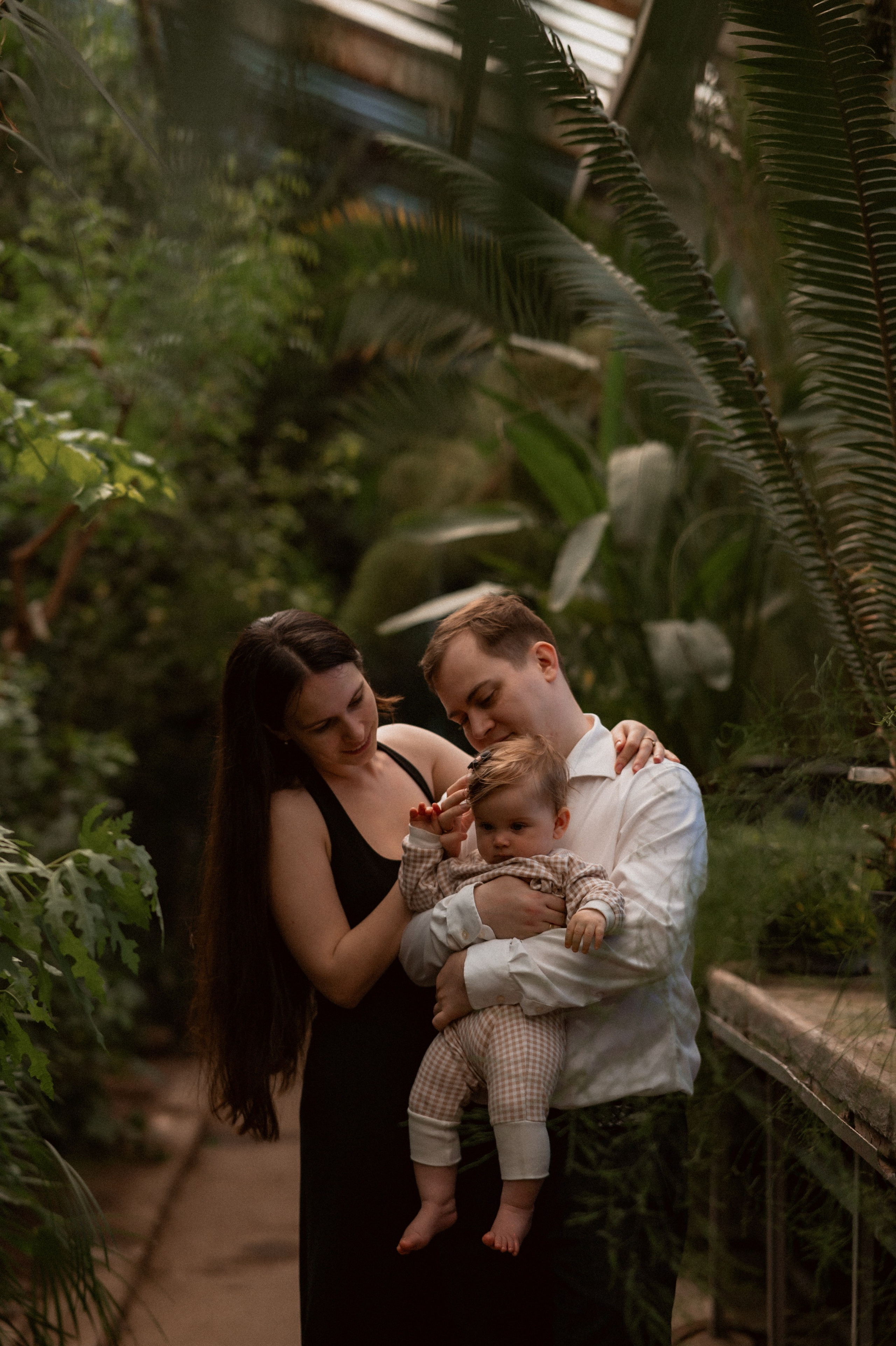 Илья, Ирина и Ева в Оранжерее. Семейный и свадебный lifestyle-фотограф в Москве Мария Петрова