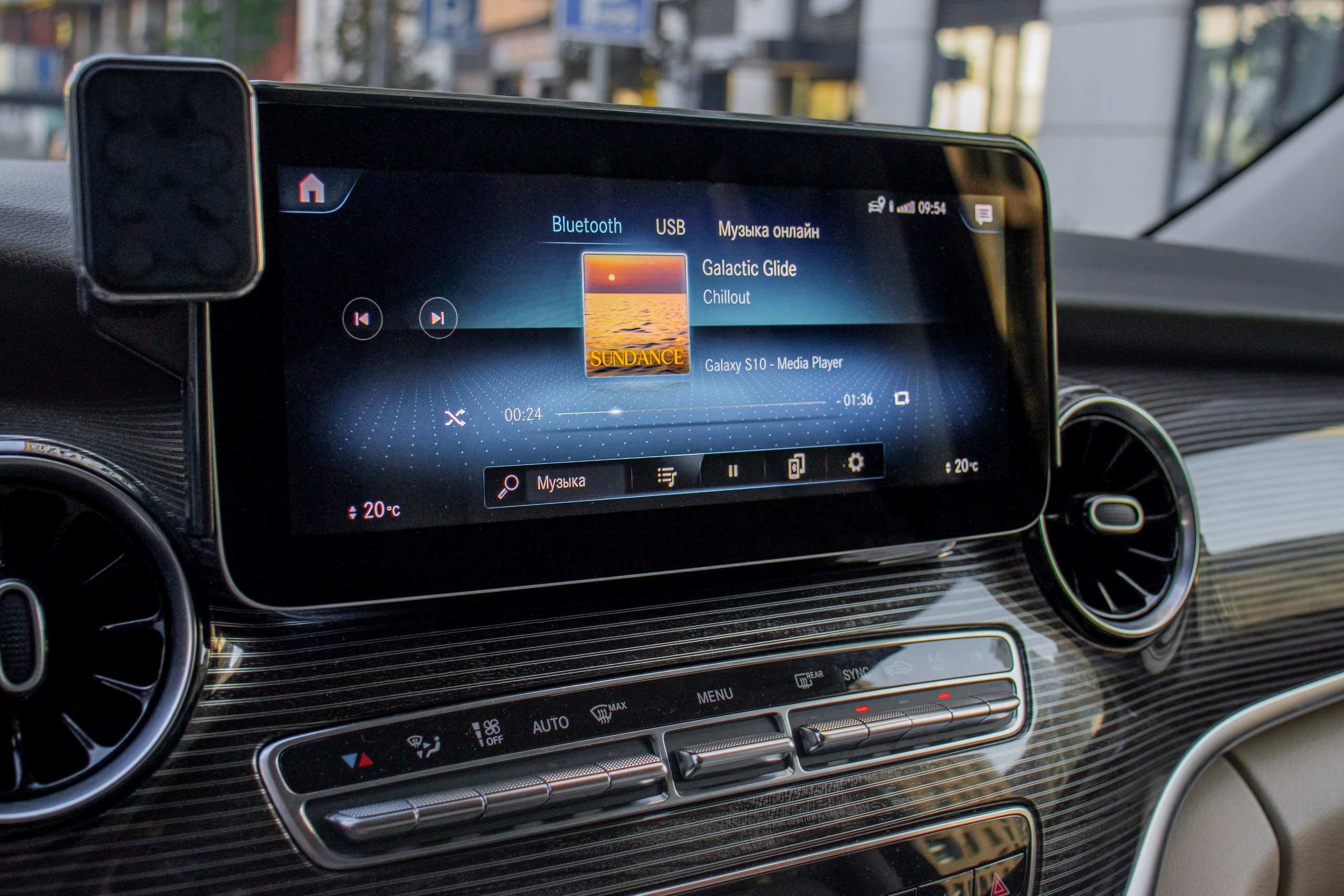 Mercedes-Benz V-class