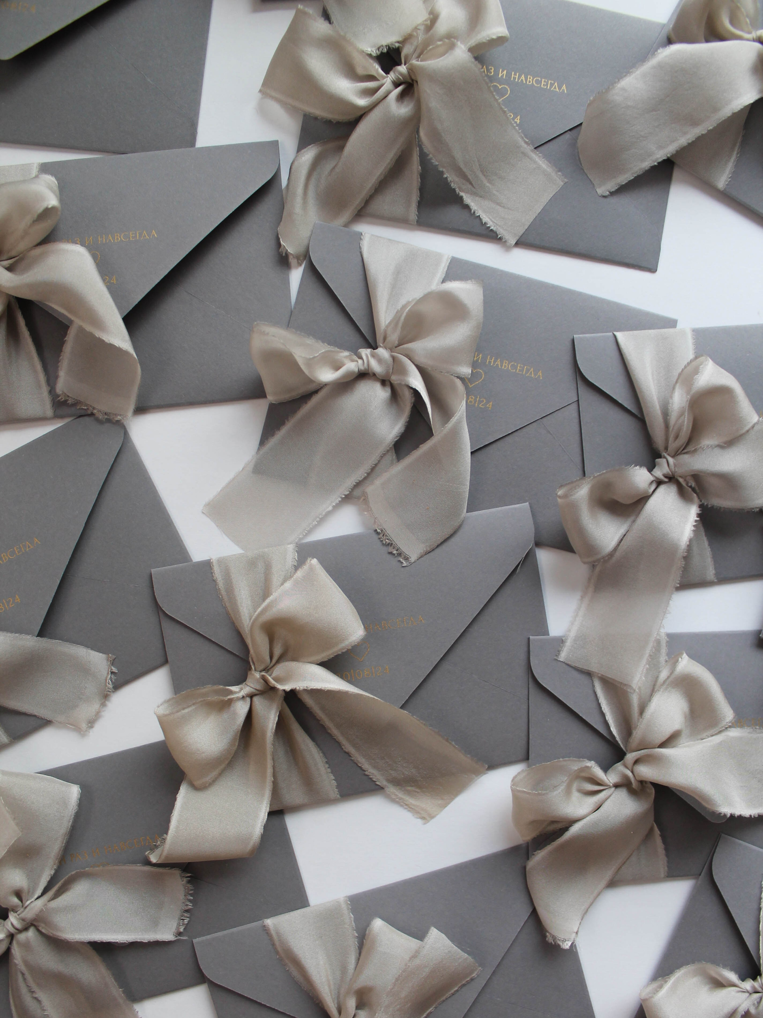 Для конвертов, 125 руб. Дизайнер полиграфии в Санкт-Петербурге. Заказать свадебные приглашения, подарочные сертификаты, полиграфию для бизнеса, шелковые ленты