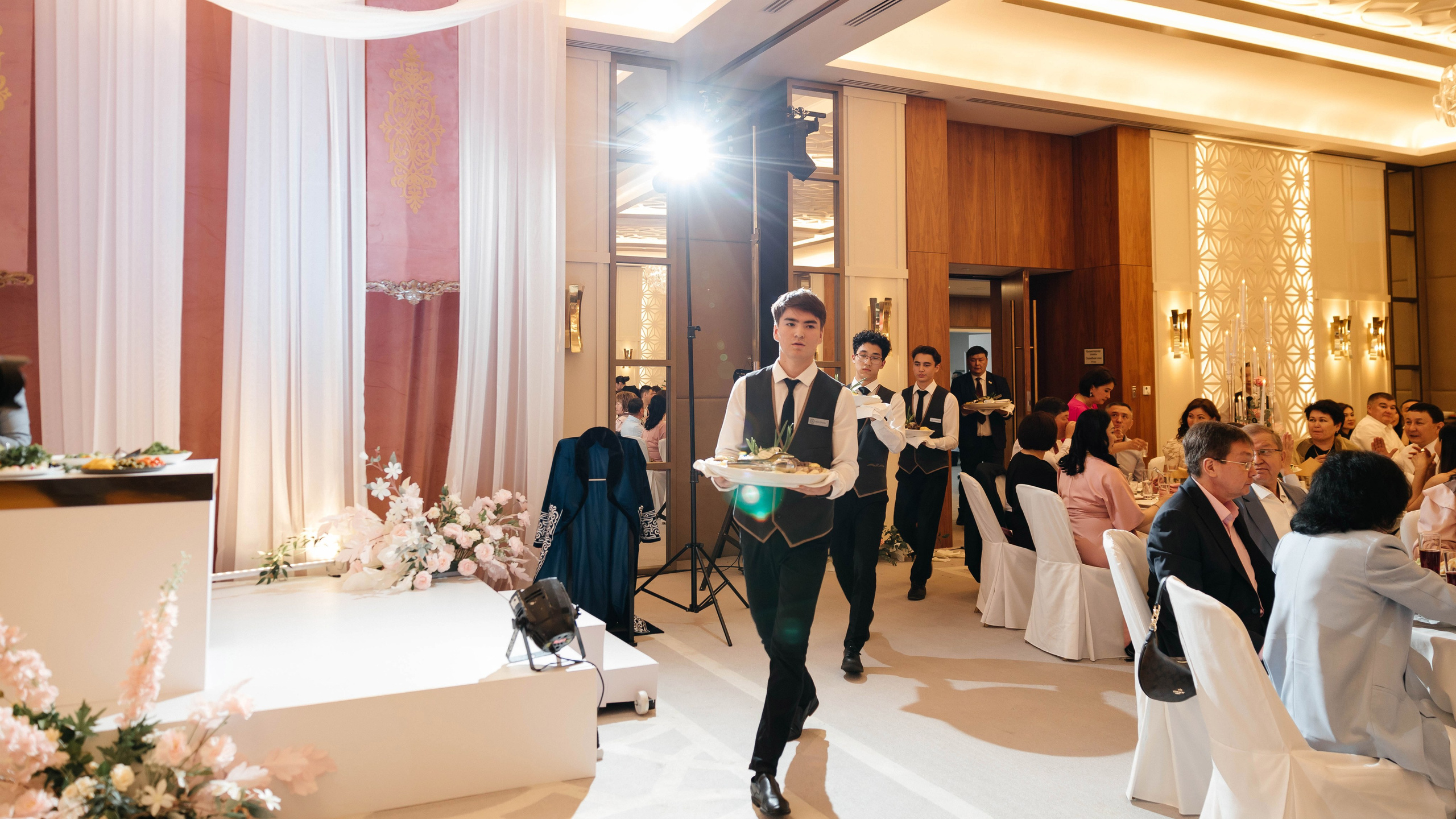 Alina Uzatu. Профессиональный фотограф в городе Астана/Алматы Даурен Сембаев