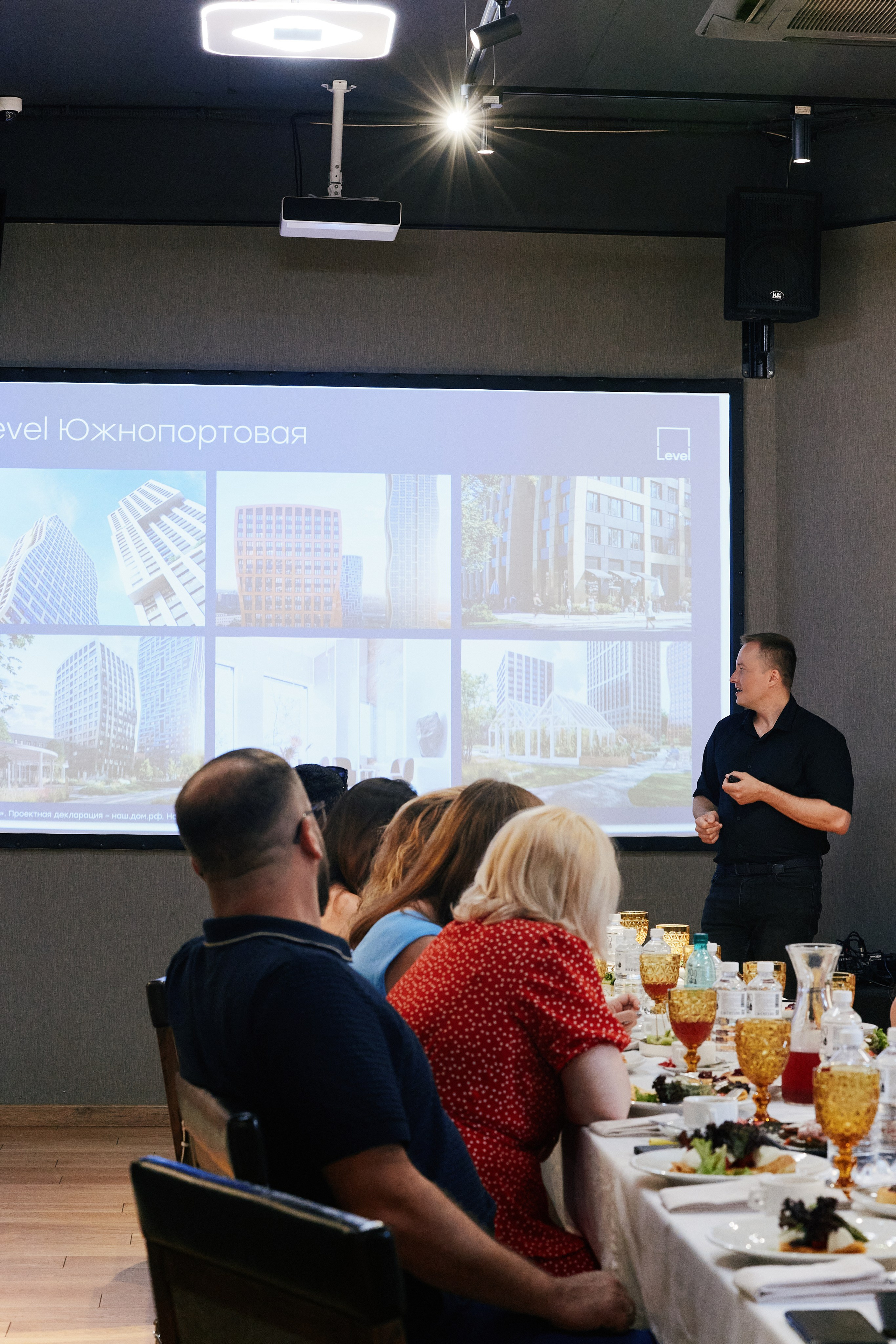 Бизнес завтрак в Golden Tulip 24.07. Свадебный репортажный фотограф краснодар максим дремов дрёмов фотосессия студия цена