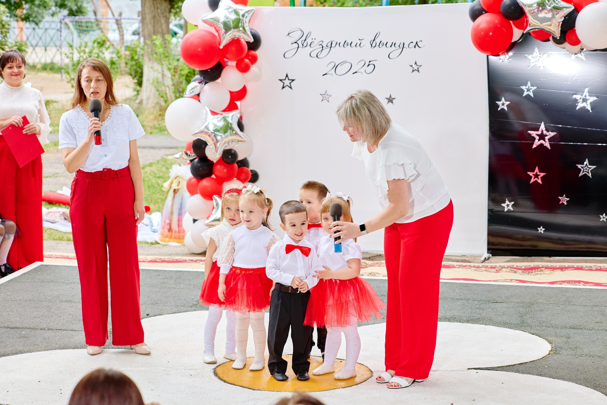 Выпускной 45 сад. Фотограф Выпускные альбомы Таганрог Сергей Коробченко