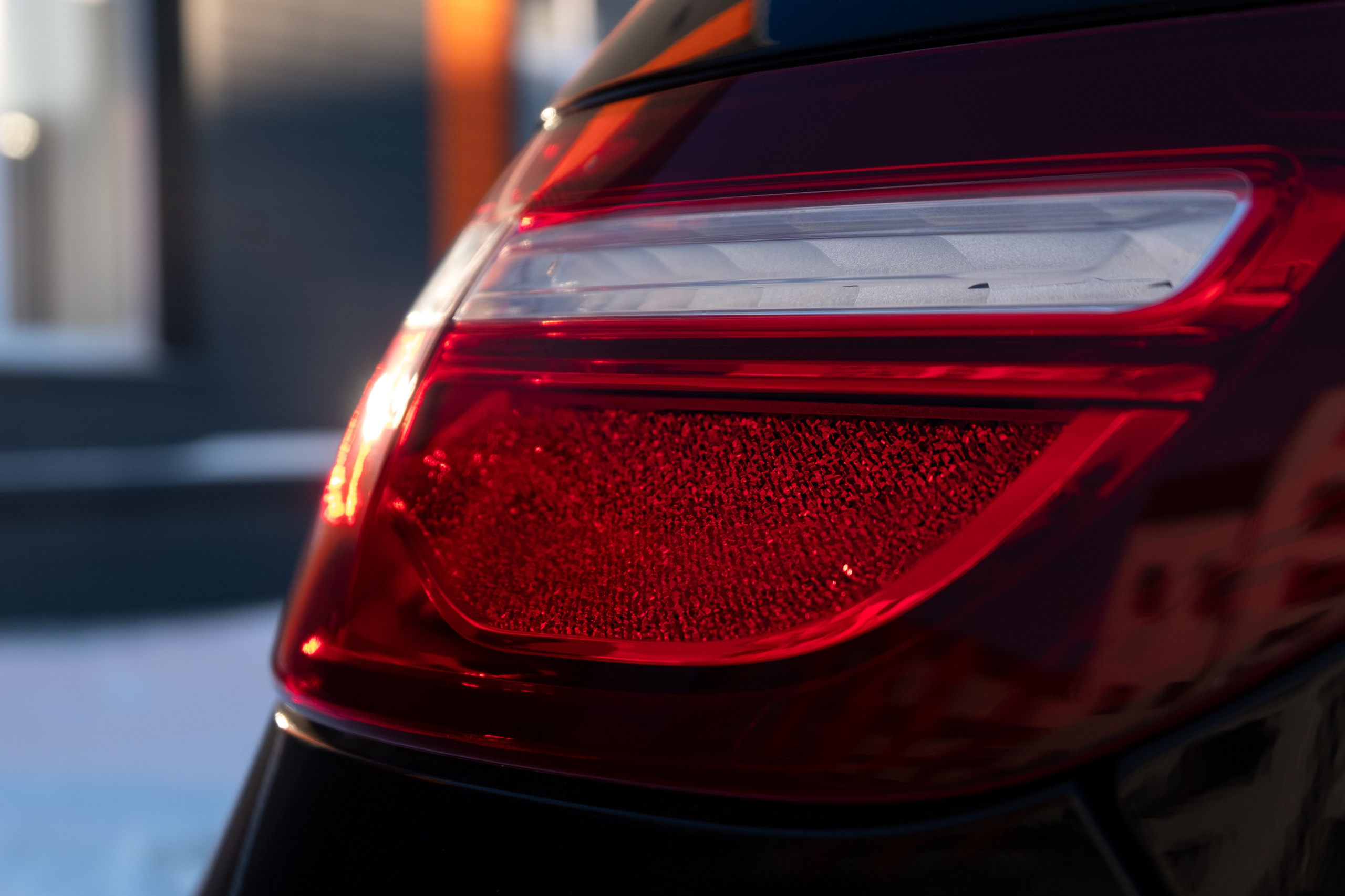 Mercedes E-Class на продажу. Видео и фото для бизнеса, образования и недвижимости