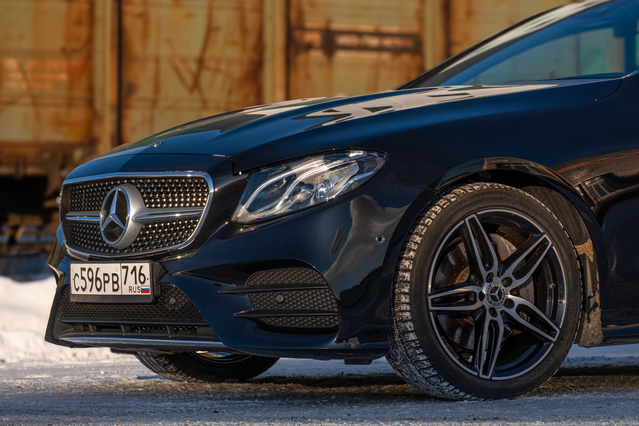 Mercedes E-Class на продажу. Видео и фото для бизнеса, образования и недвижимости