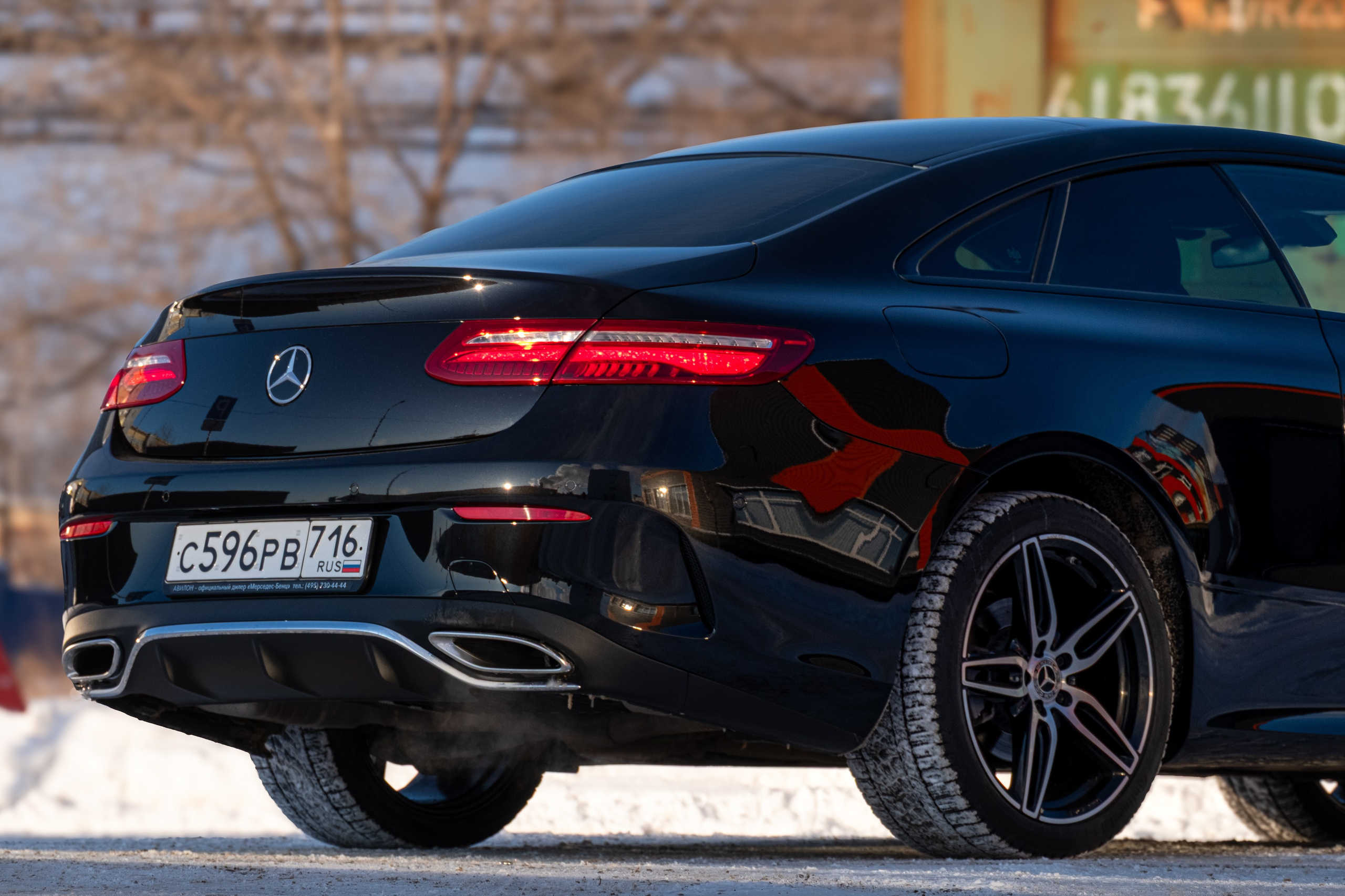 Mercedes E-Class на продажу. Видео и фото для бизнеса, образования и недвижимости