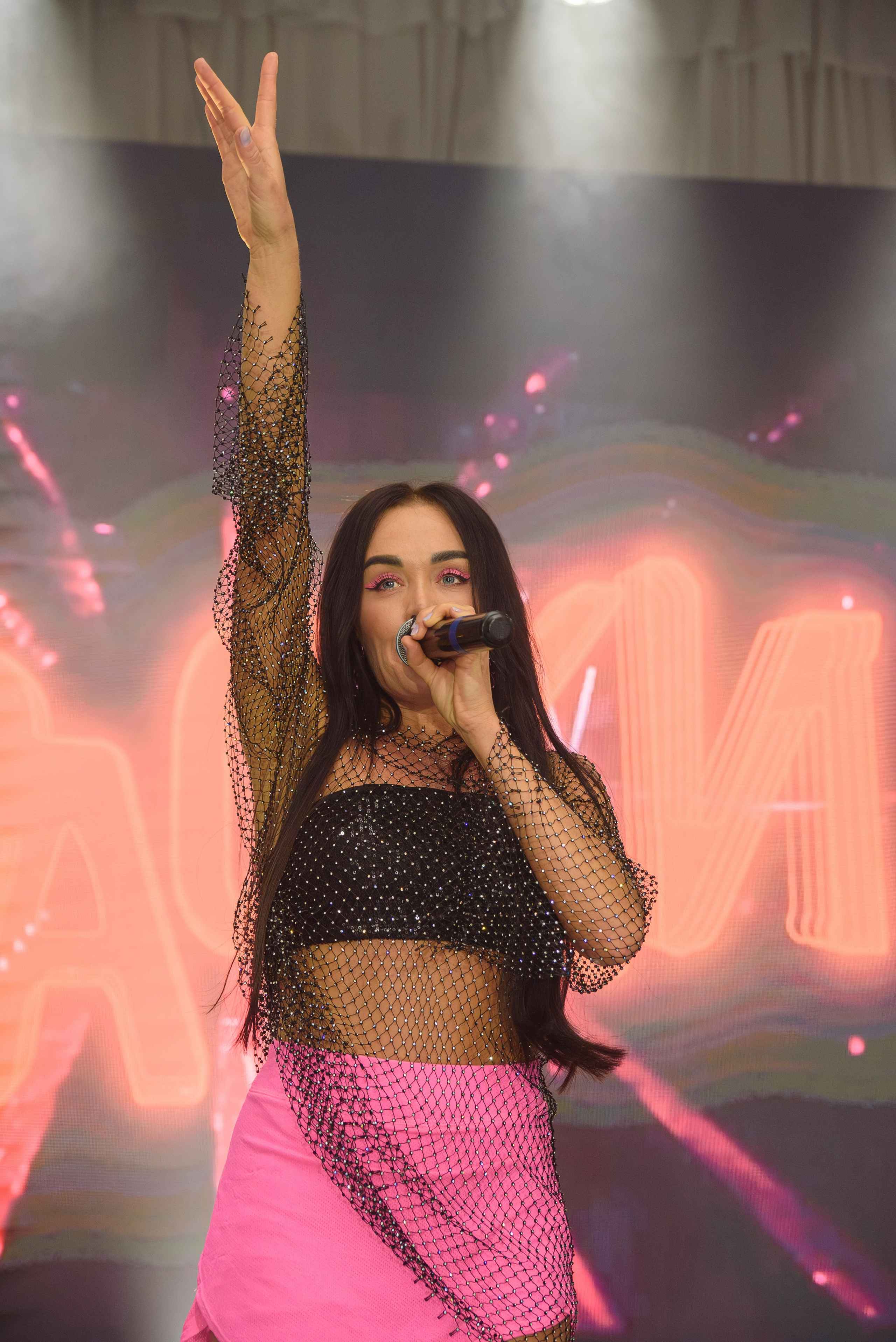 Концерт «КРАСКИ». Профессиональный спортивный фотограф в Санкт-Петербурге