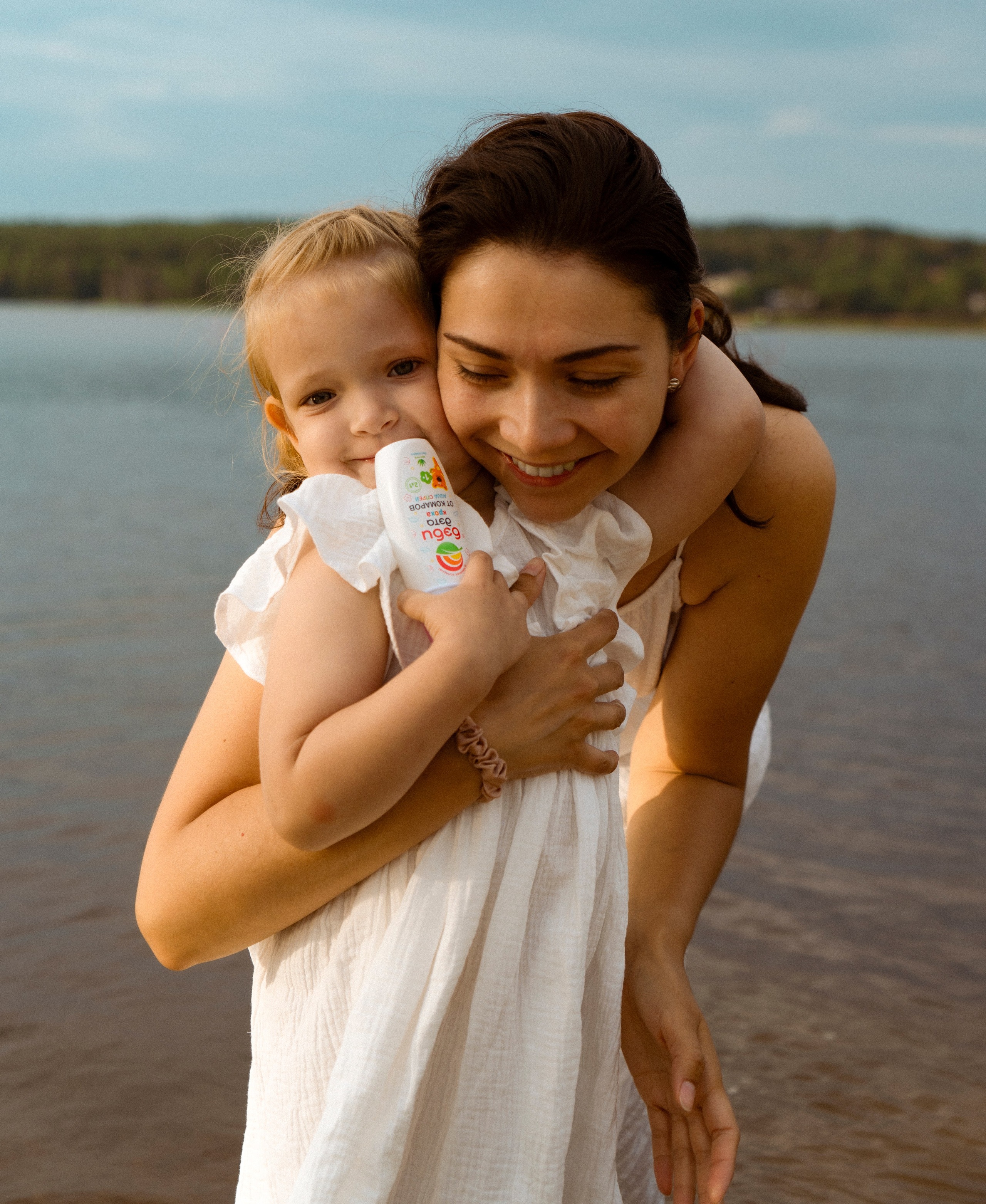 Семейная фотосессия для мамы с дочкой в Санкт-Петербурге на озере. Светлана Гопанюк. Портретный фотограф. Санкт-Петербург. СПб