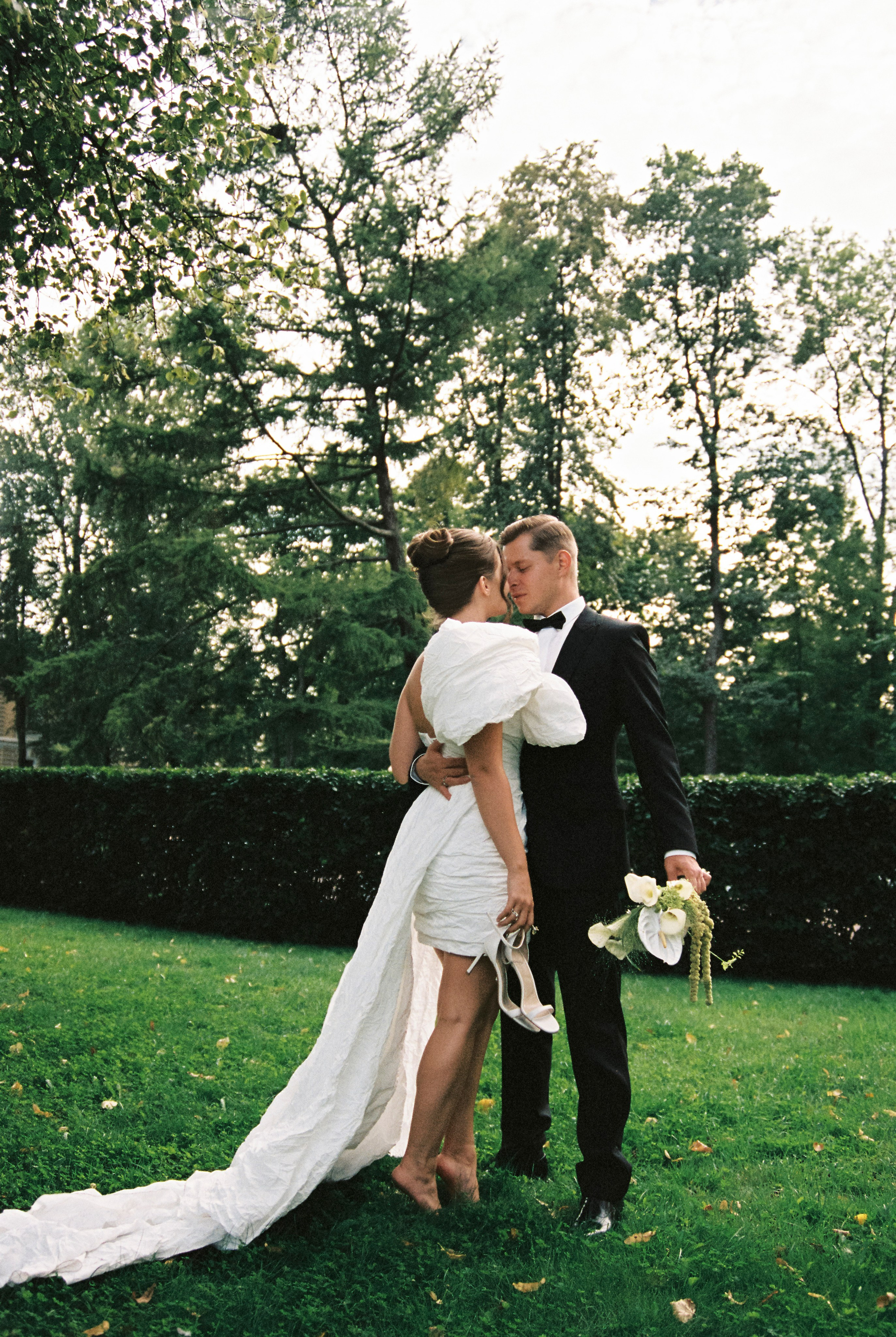 Настя и Лёша. Прогулка по Питеру. Катер. На цифру и плёнку. Свадебный фотограф Катерина Чулкова