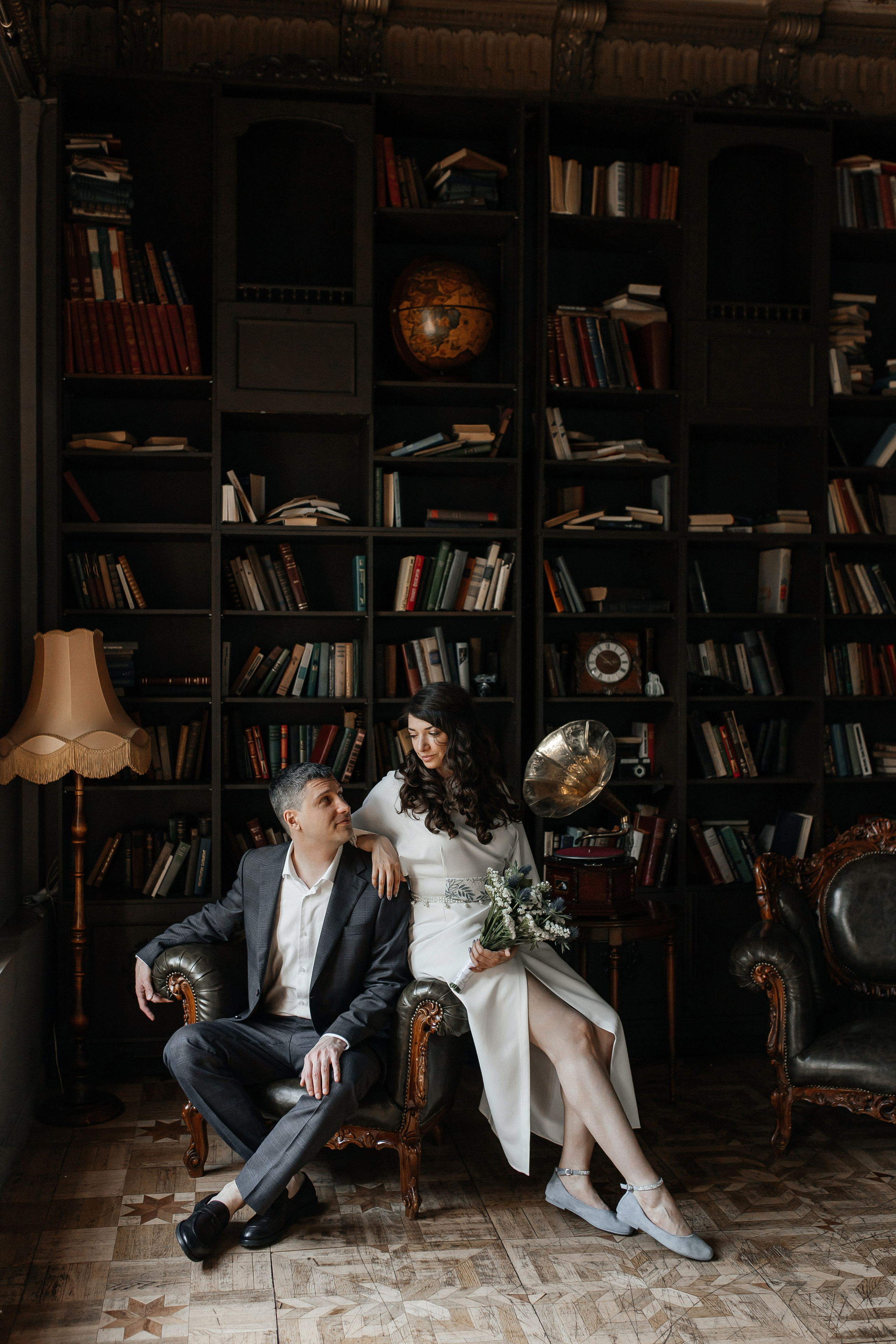 Свадебная фотосессия в Усадьбе в Москве. Свадебный фотограф в Москве Дарья Олендарёва