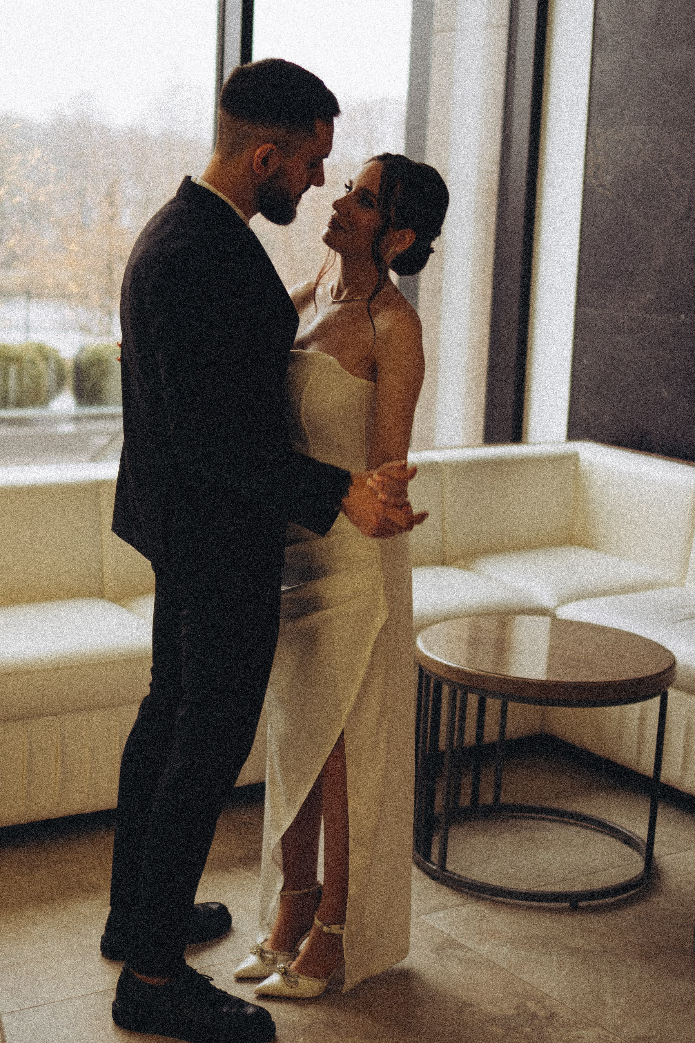 СВАДЕБНАЯ СЬЕМКА СБОРОВ ЖЕНИХА И НЕВЕСТЫ В ОТЕЛЕ И ТАКЖЕ ФОТОСЕССИИЯ В ОТЕЛЕЕ МЕГАПОЛИС БРЯНСК. Профессиональный фотограф, Санкт-Петербург — Виктория Богомолова