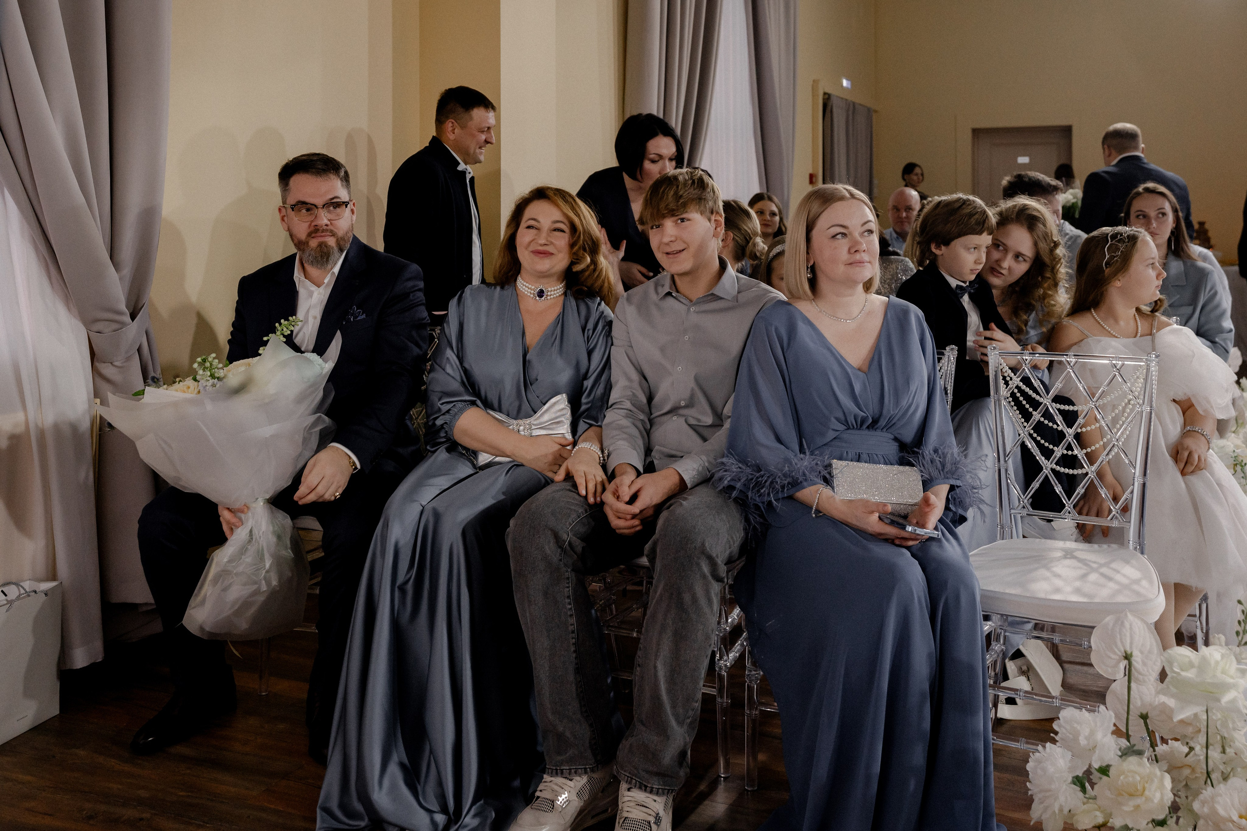 СВАДЕБНАЯ СЬЕМКА СБОРОВ В ОТЕЛЕ И ВЫЕЗД НА ЦЕРЕМОНИЮ (СНЯТО В СИБИРЕ В НИЖНЕВАРТОВСКЕ). Профессиональный фотограф, Санкт-Петербург — Виктория Богомолова