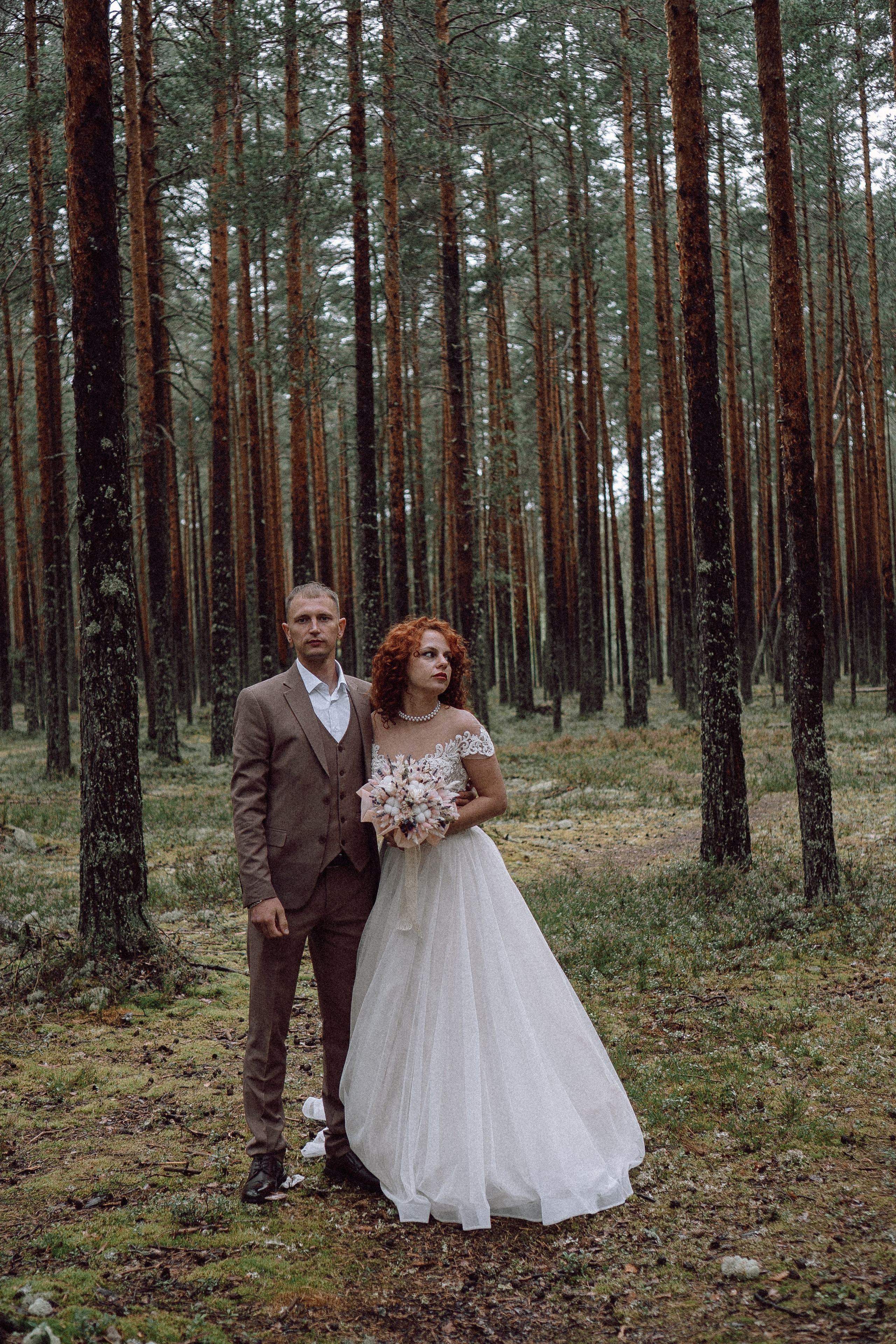 СВАДЕБНАЯ ФОТОСЕССИИЯ ПАРЫ В ГОРОДЕ ПРИОЗЕРСК В СОСНОВОМ ЛЕСУ И С ПИКАПОМ. Профессиональный фотограф, Санкт-Петербург — Виктория Богомолова
