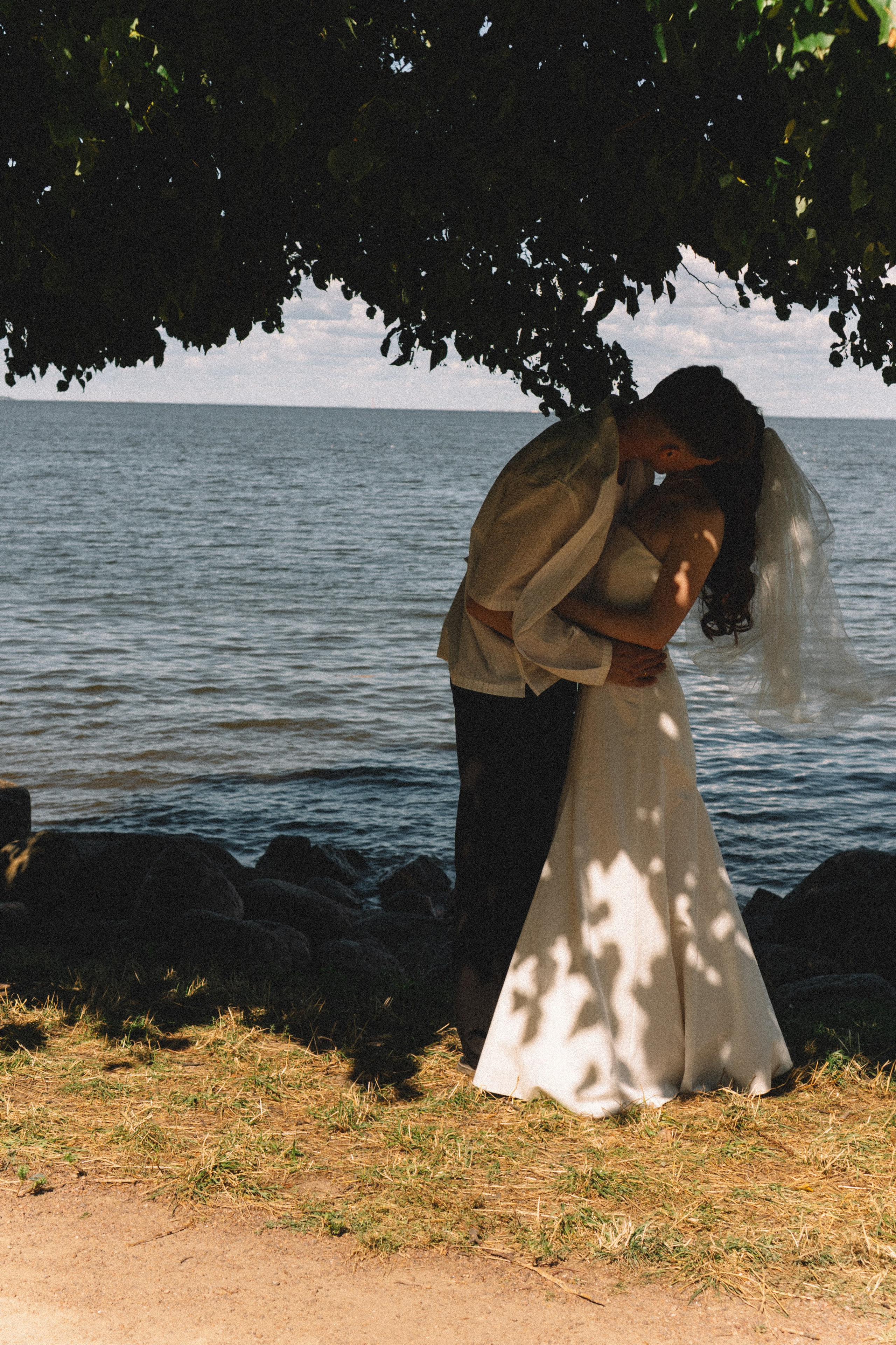 СВАДЕБНАЯ СЬЕМКА В ПЕТЕРГОФЕ И СЬЕМКА РЕПОРТАЖА В ЗАГСЕ ПЕТЕРГОФА. Профессиональный фотограф, Санкт-Петербург — Виктория Богомолова