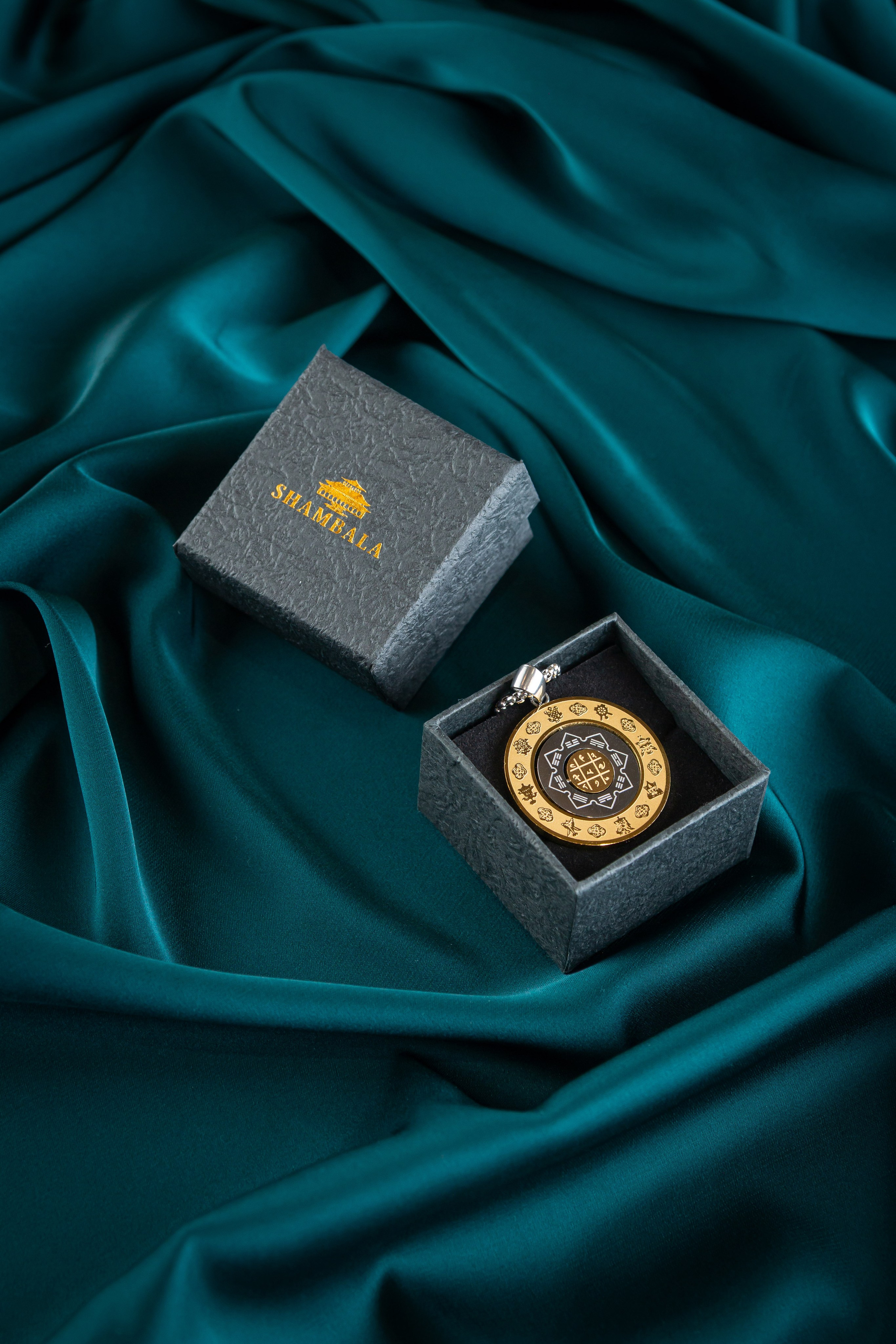 Shambala. Александр Стряпунин — предметный фотограф в Улан-Удэ