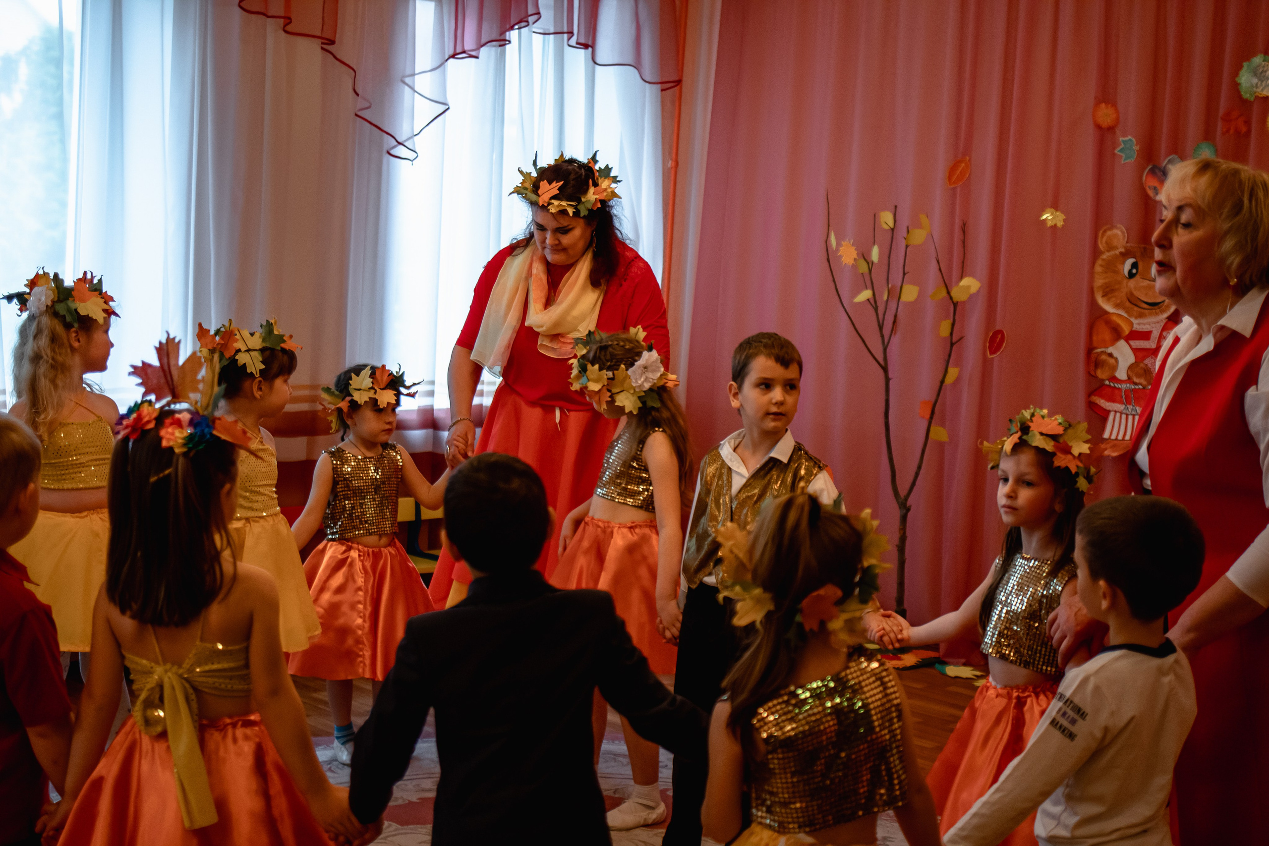 Осенний праздник в детском саду. Маргарита. Семейный фотограф в Минске Приболовец Светлана
