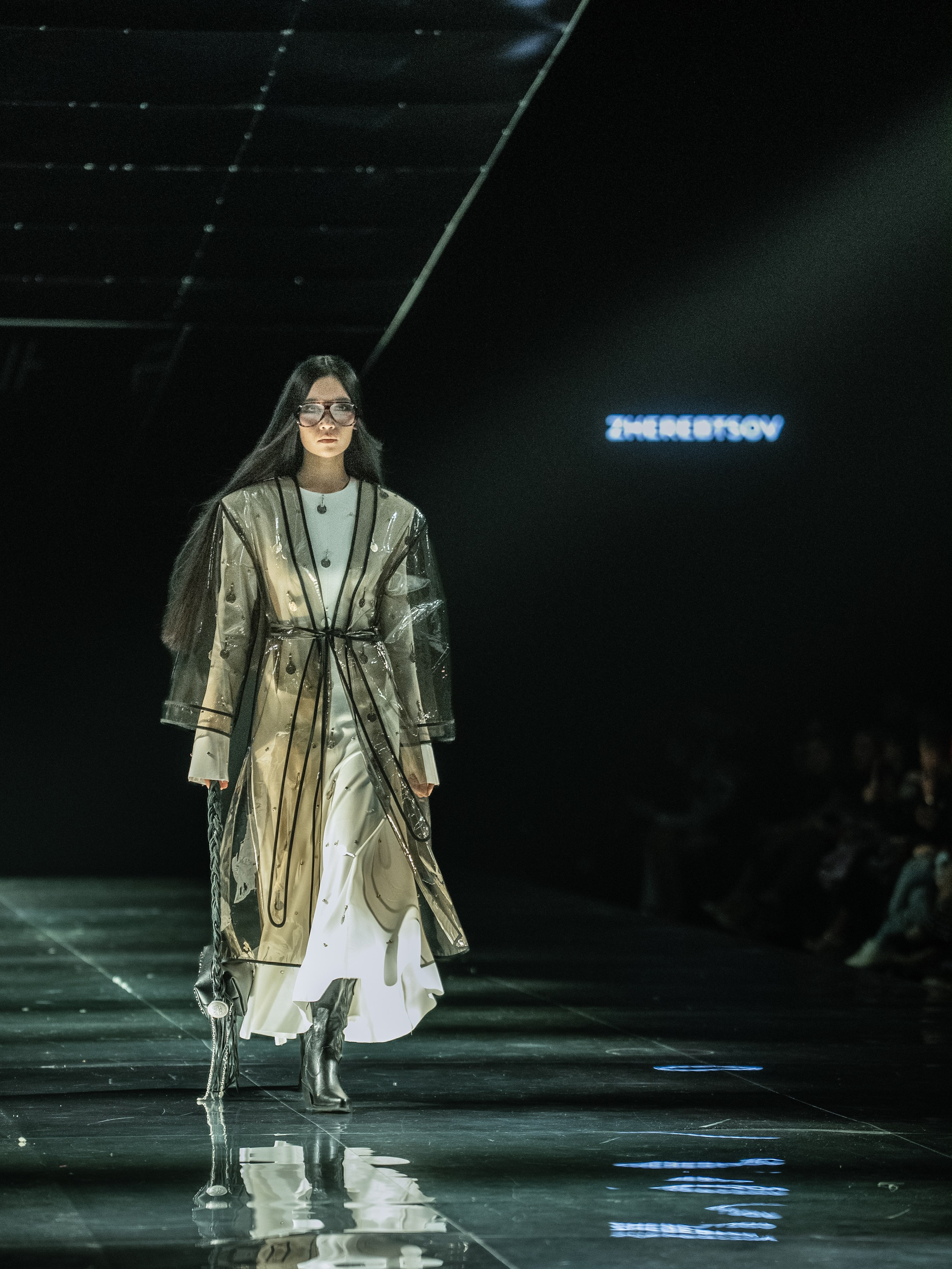 Visa Fashion Week Almaty Pre-Fall 2026 April Leonid Zherebtsov. Сайт Алматинского НЮ АРТ, будуар и фэшн фотографа Дениса Карпенко
