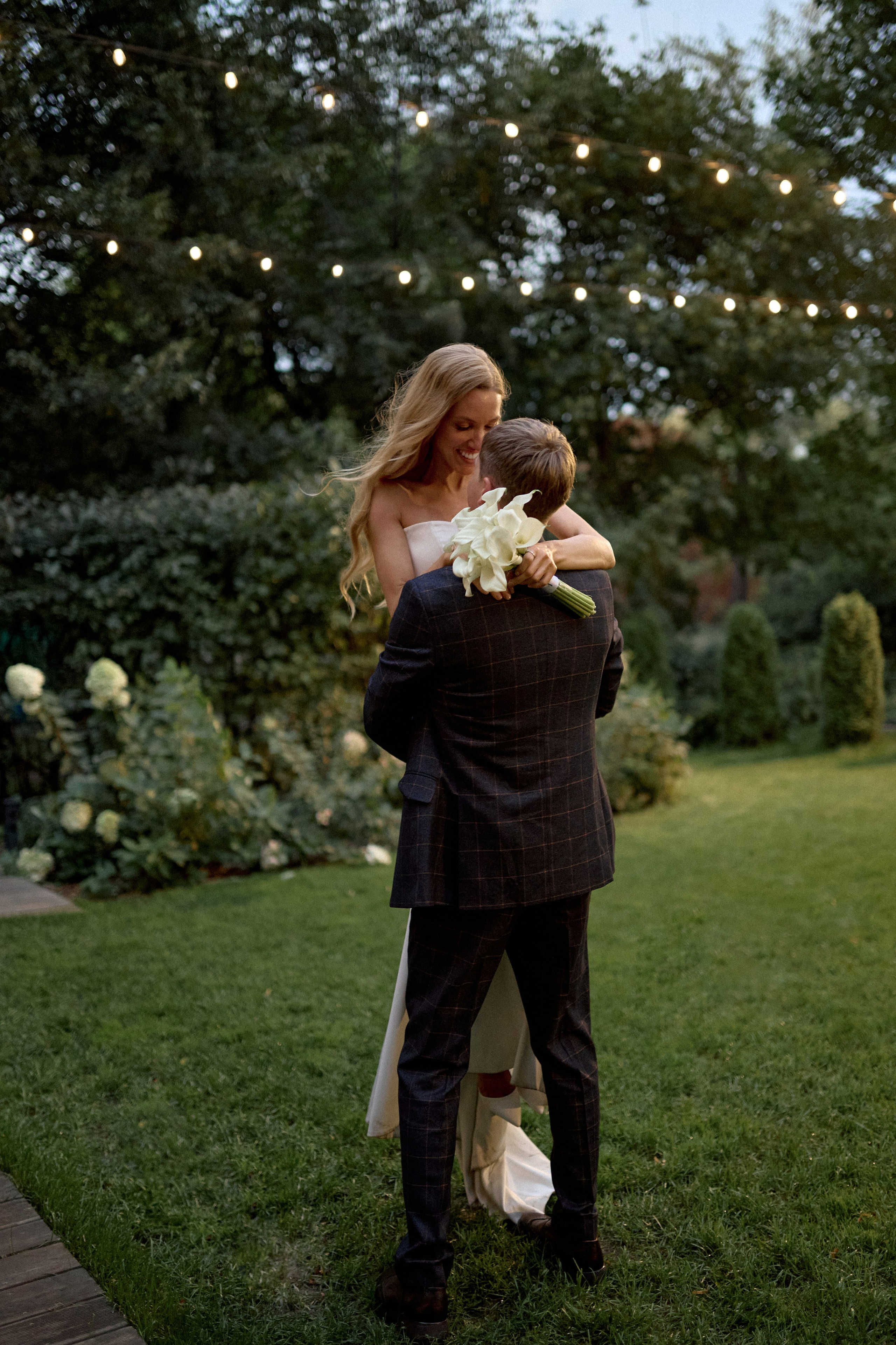 Свадебная фотосессия в Дворце Бракосочетания № 1. Сестры Карабаза. Фотографы и ретушеры в Москве и Санкт-Петербурге