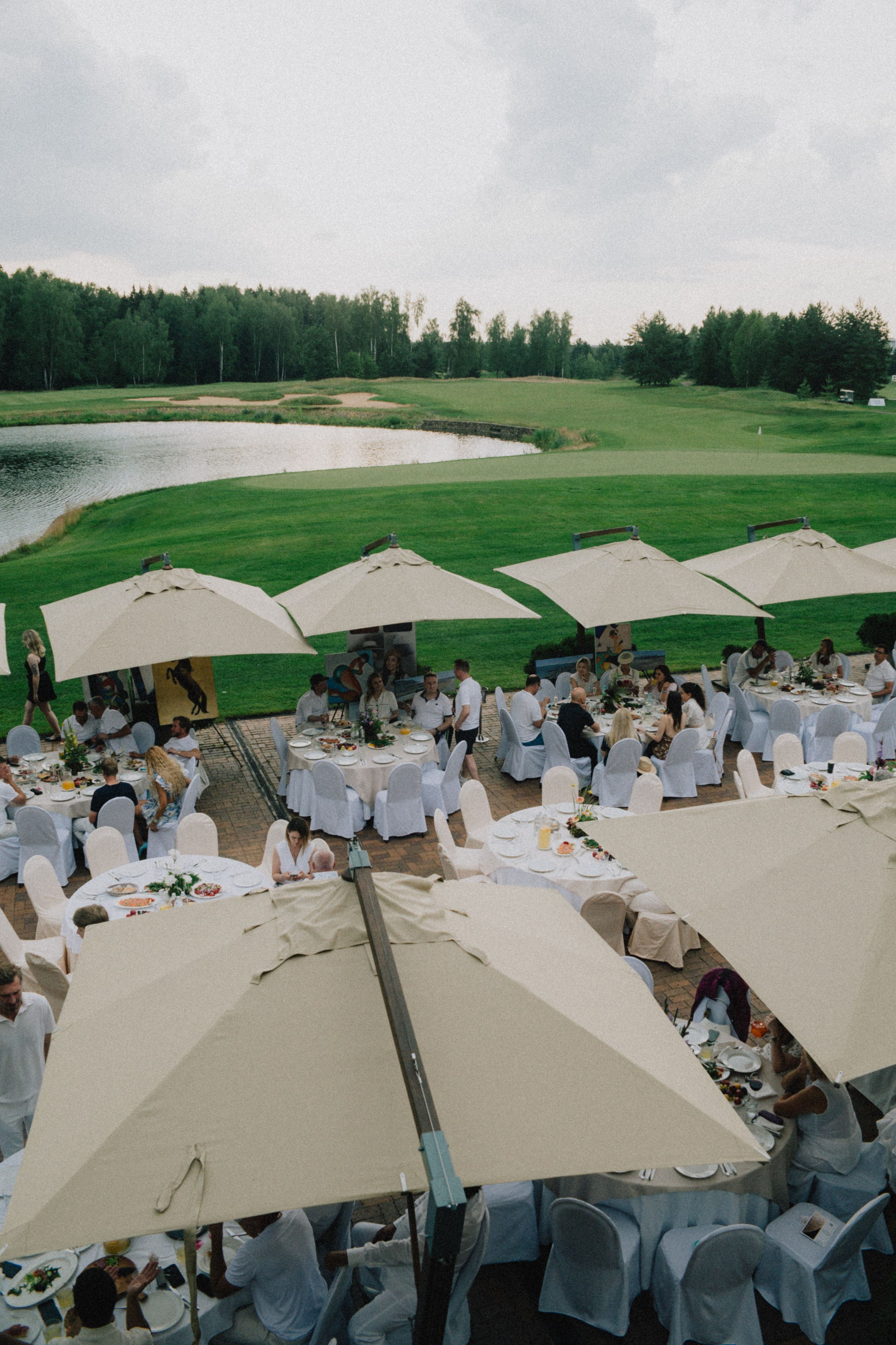 Журнал «ГОЛЬФ» Пестово. Бэкстейдж и репортажный фотограф в Москве Артем Онацко