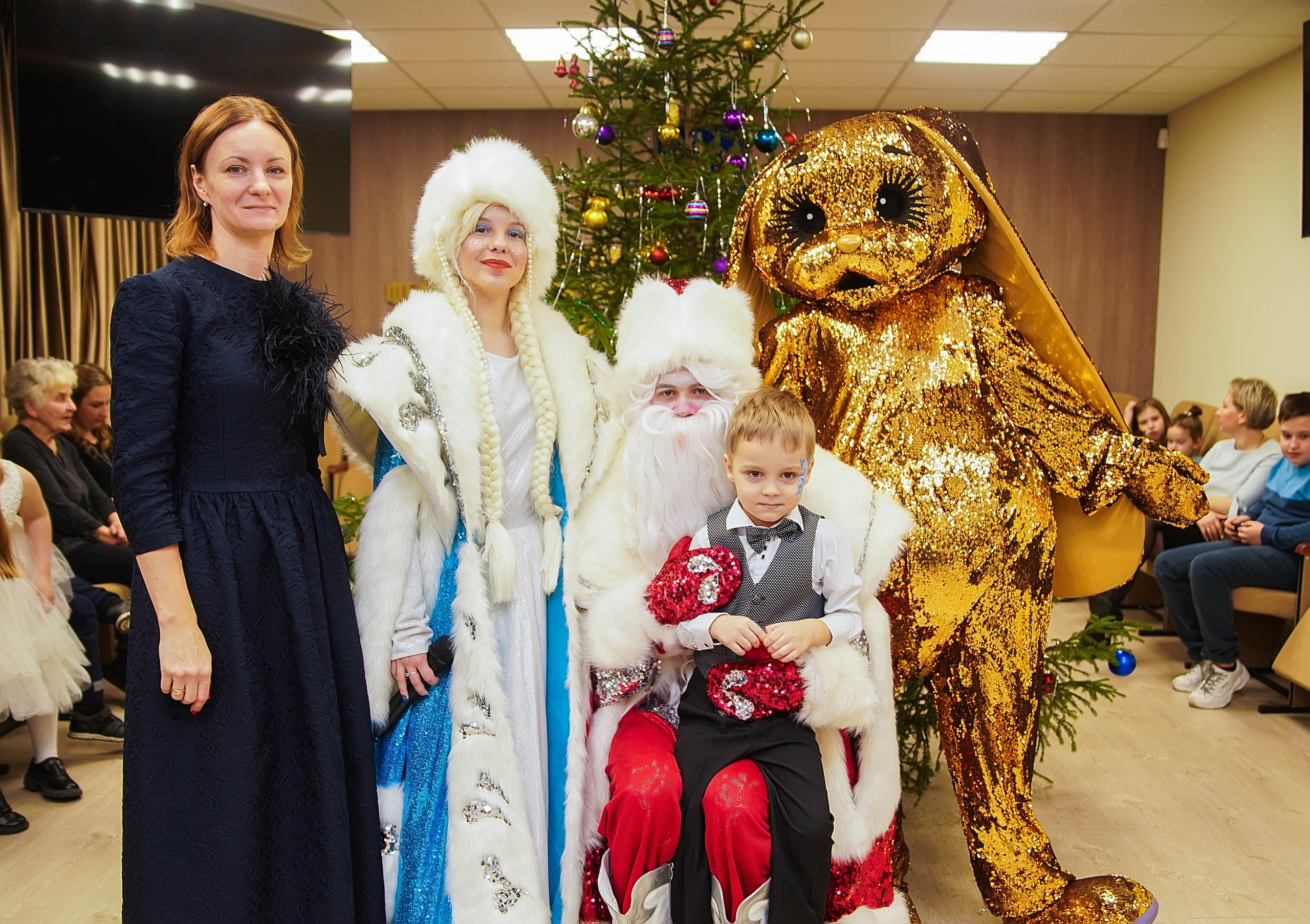 Елка НБД банк. Семейный и детский фотограф в Нижнем Новгороде