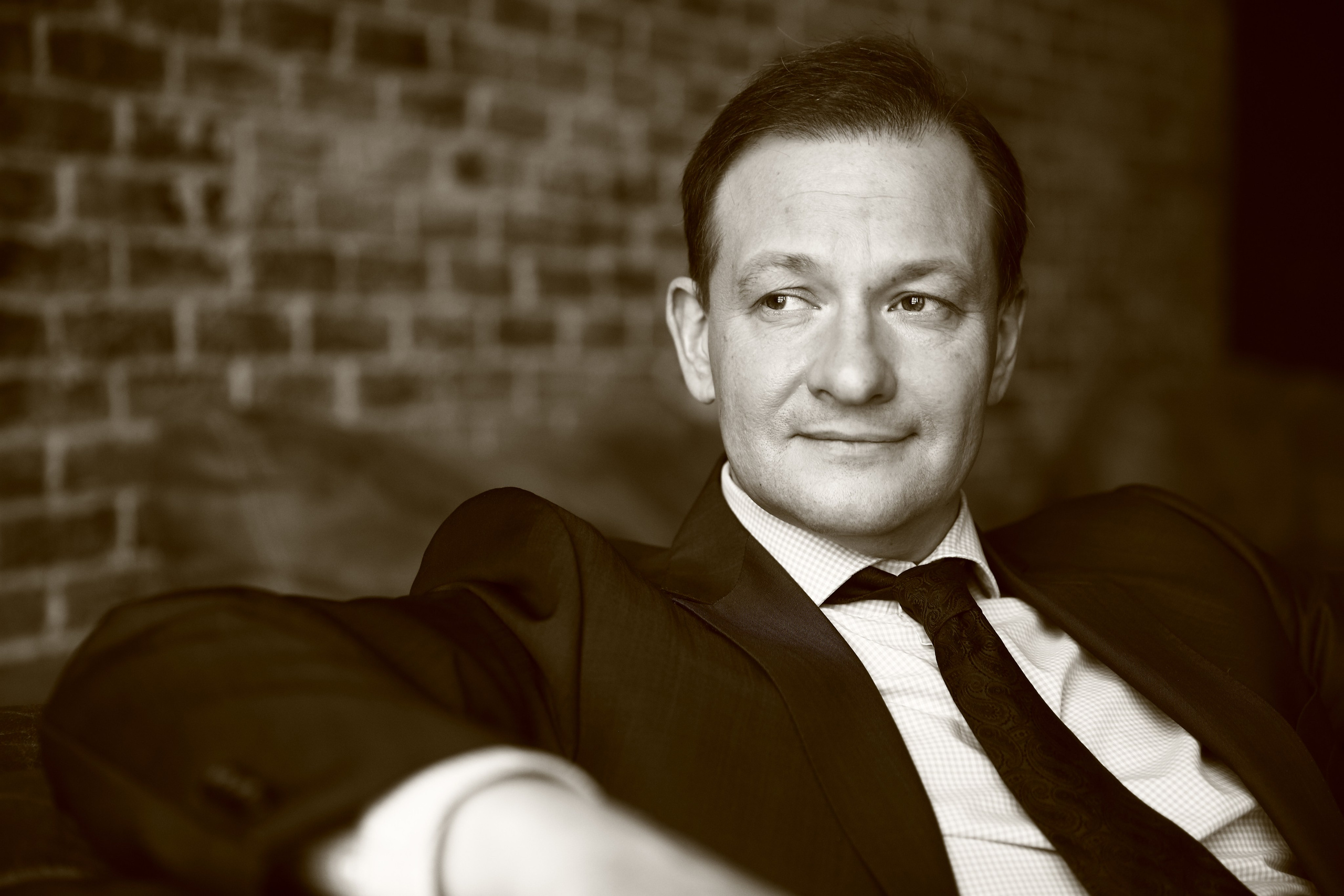 Бизнес-портрет в Москве — профессиональная фотосъёмка для вашего имиджа. Фотограф в Москве Владимир Осиченко — портреты, мероприятия, репортажи