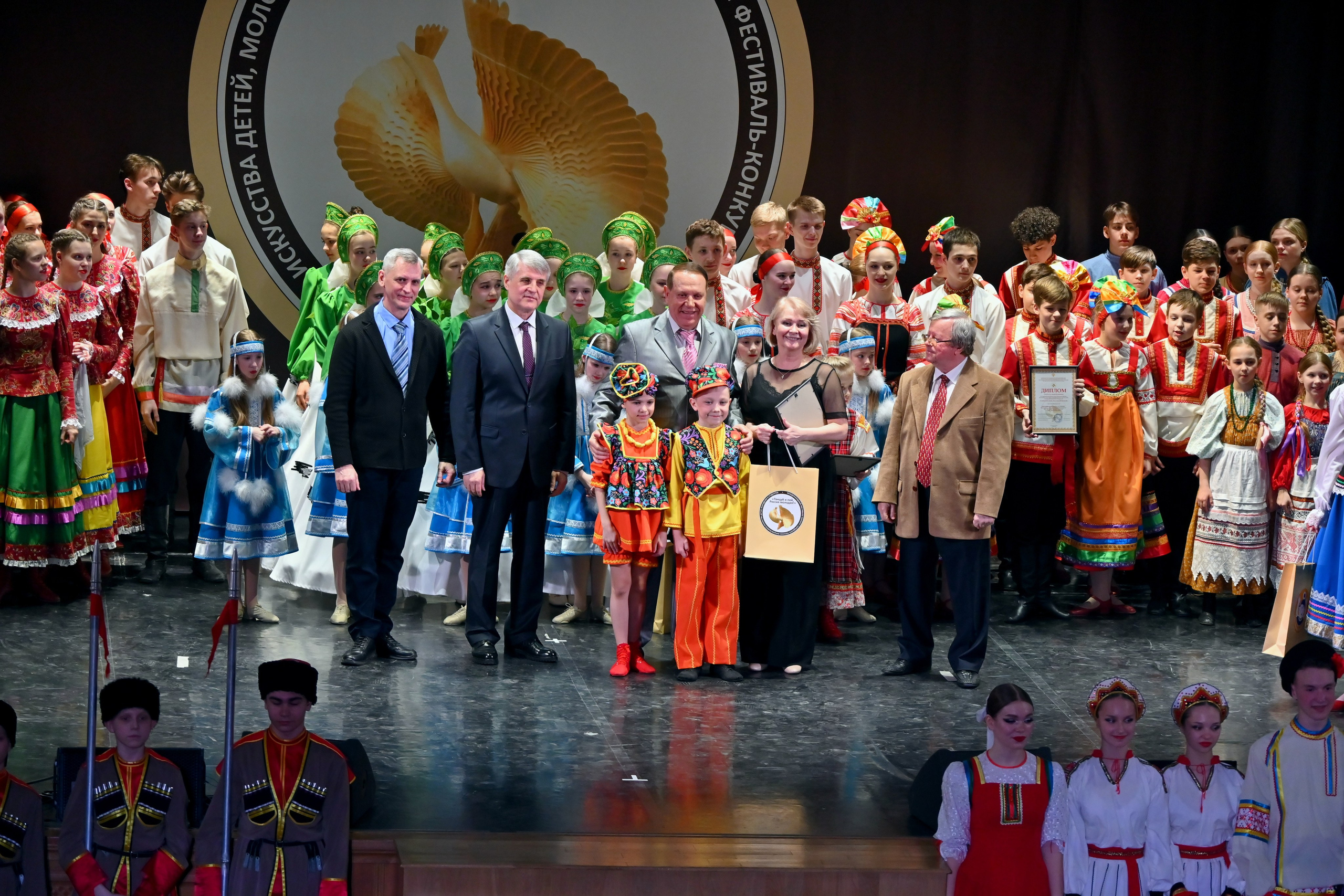 Гала-концерт. Танцуй и пой, Россия Молодая! 22.04.2024. Профессиональный фотограф в Москве Алёна Котова