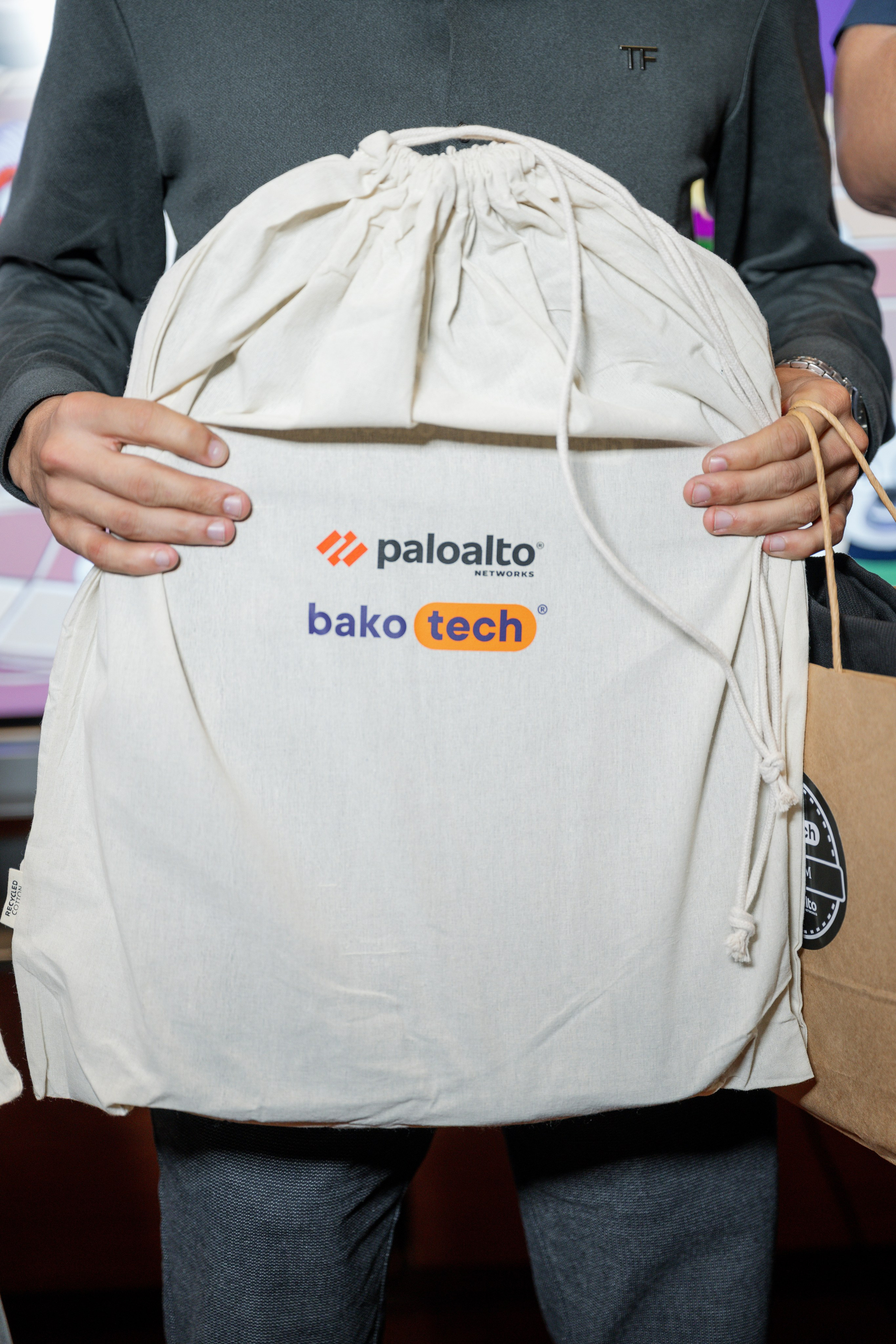 BakoTech&PaloAlto. Фотограф в Алматы — Алексей Коньков | Репортаж, свадьбы, портреты