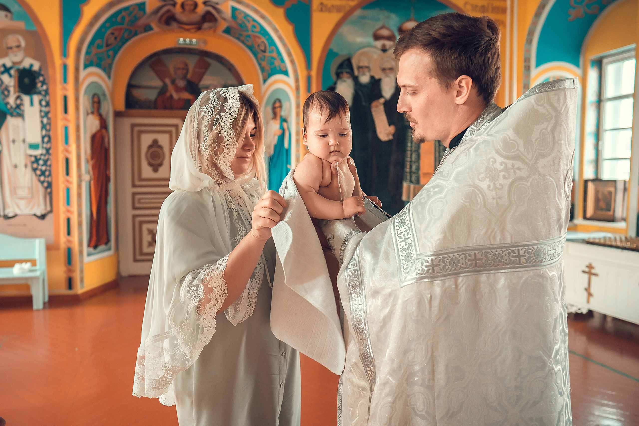 Крещение Кристины, Благовещенский Собор. Фотограф на Крещение и Венчание в Красноярске Рамазанова Юлия