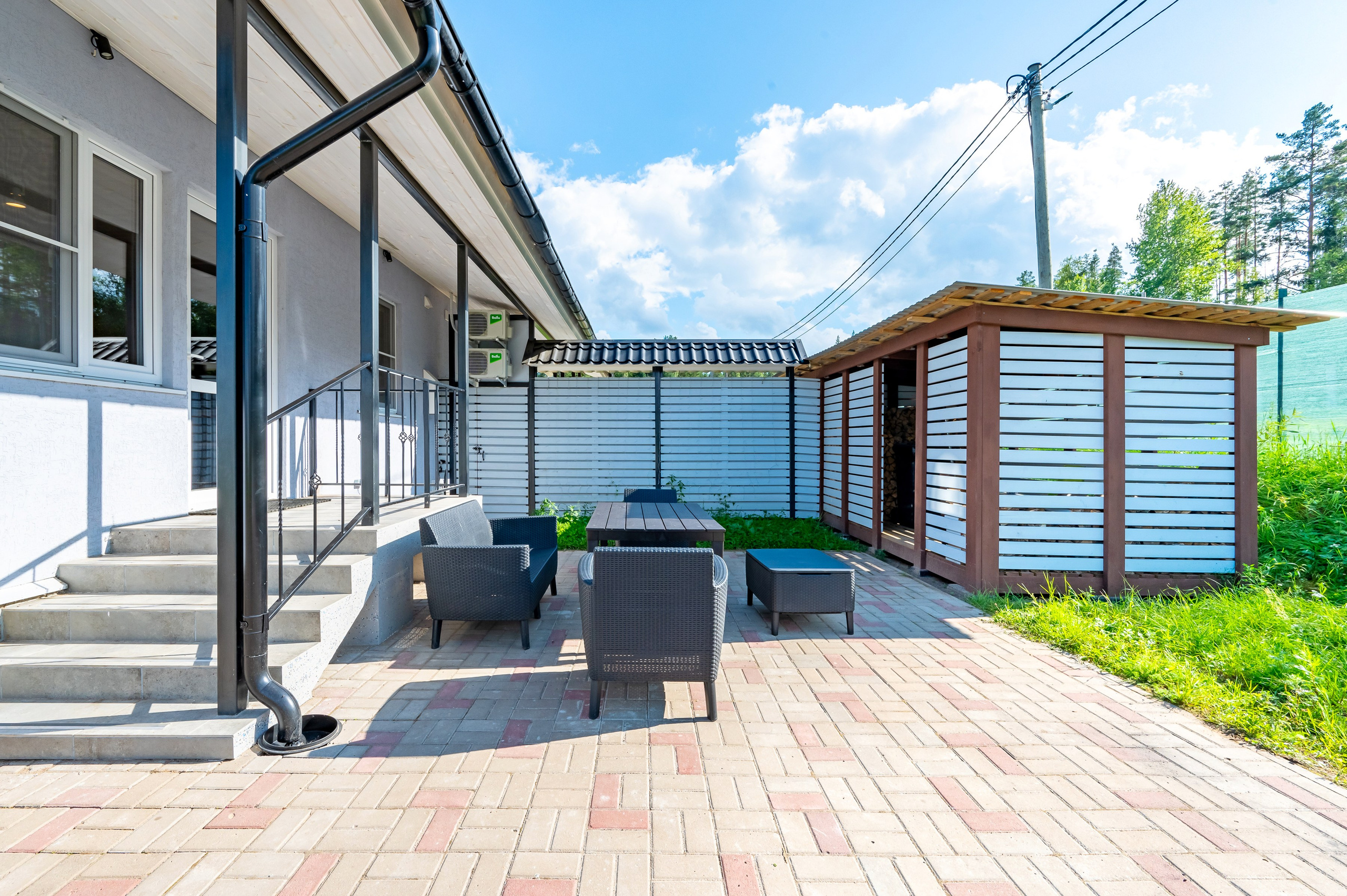 Поселок Озеро Лунное. Интерьерный фотограф. Фото- видеосъемка недвижимости Санкт-Петербург