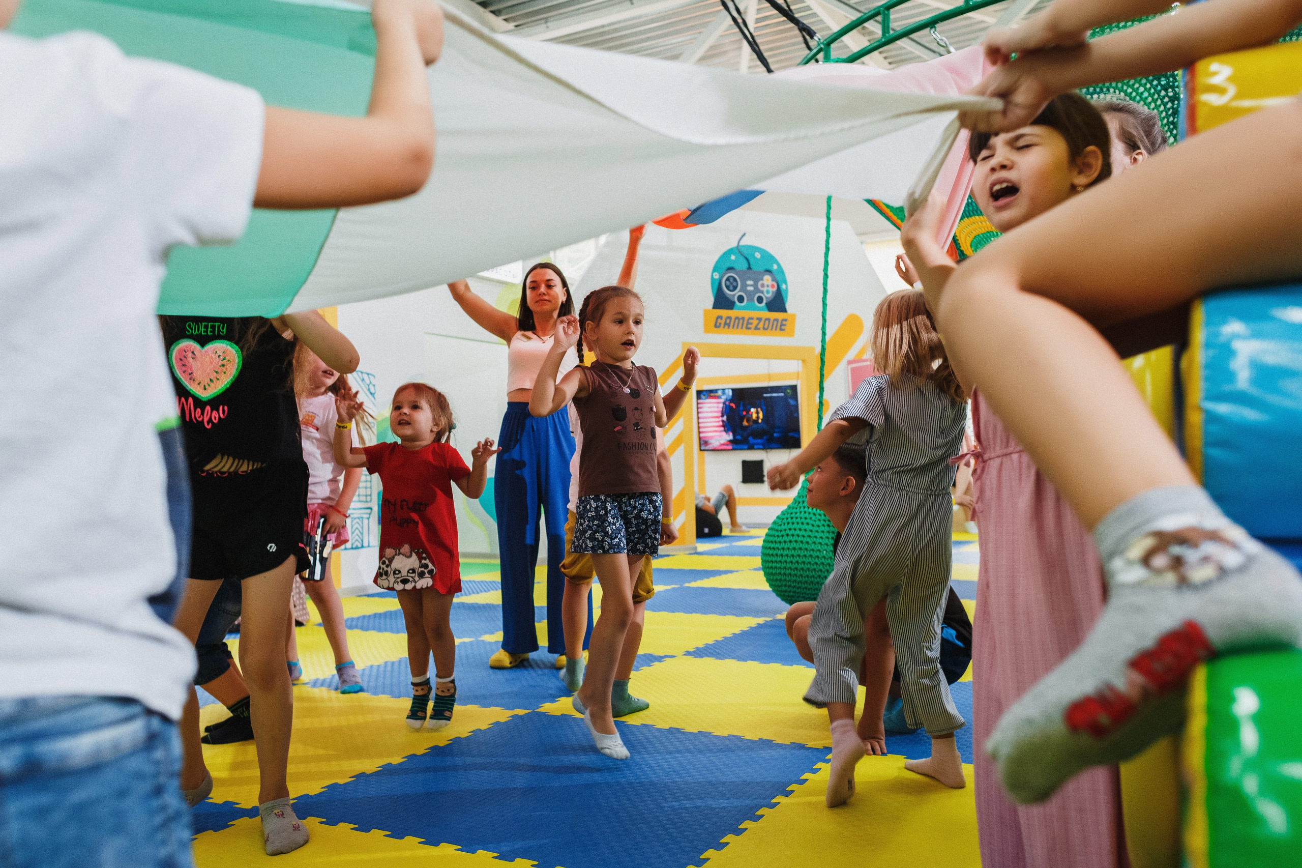 Волшебные моменты: детский праздник в игровой Клумба, Таганрог. Свадебный и семейный фотограф в Таганроге Бакарюк Антон
