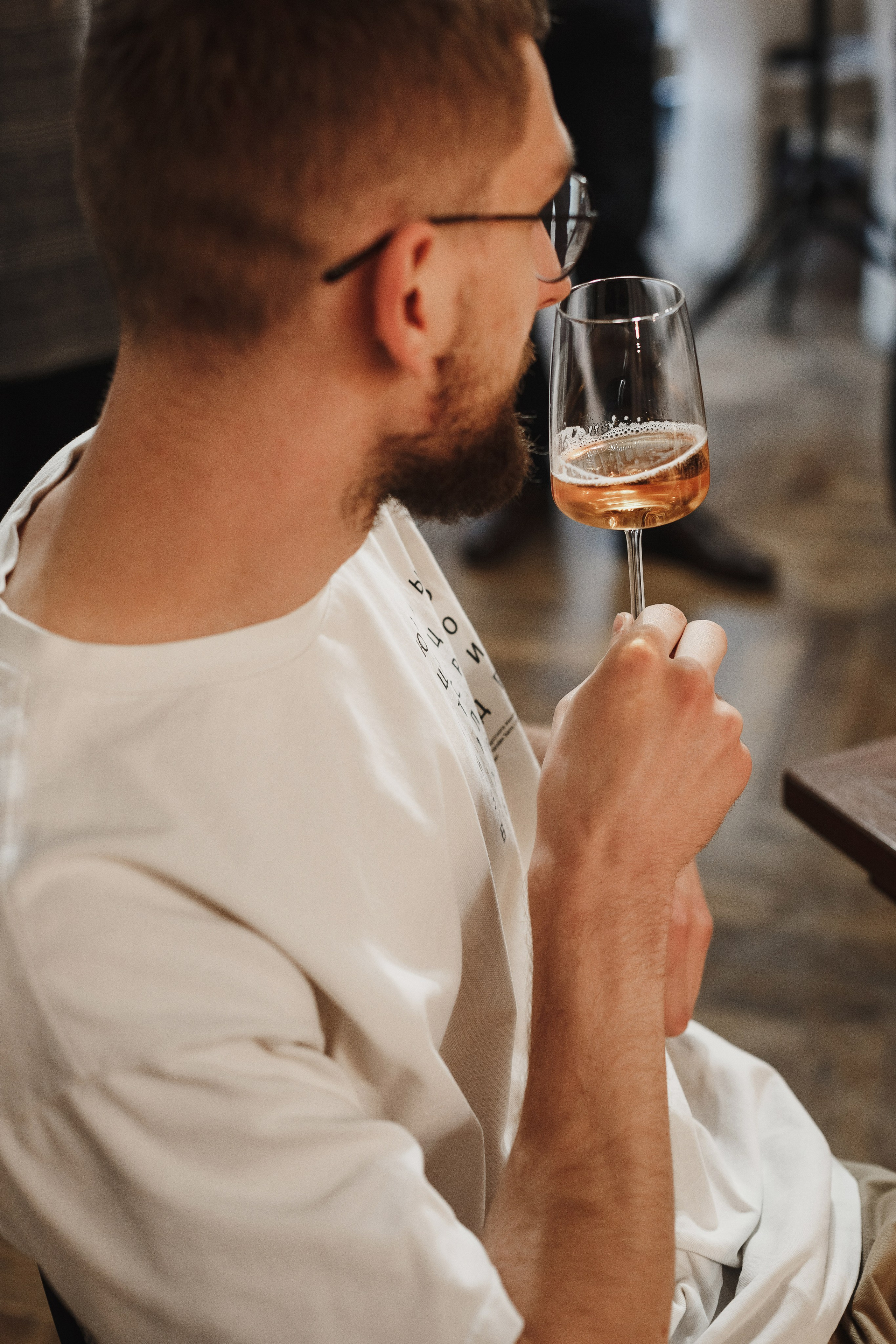 Фото клуба любителей российских вин в ресторане Мадам Ку-Ку, Таганрог. Свадебный и семейный фотограф в Таганроге Бакарюк Антон